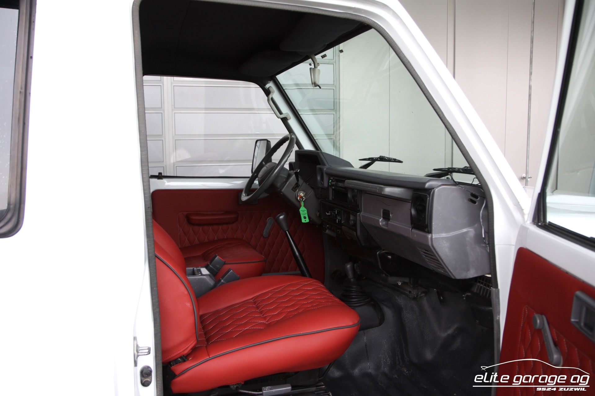 TOYOTA Land Cruiser 400 HdT 4.2 D-image-13