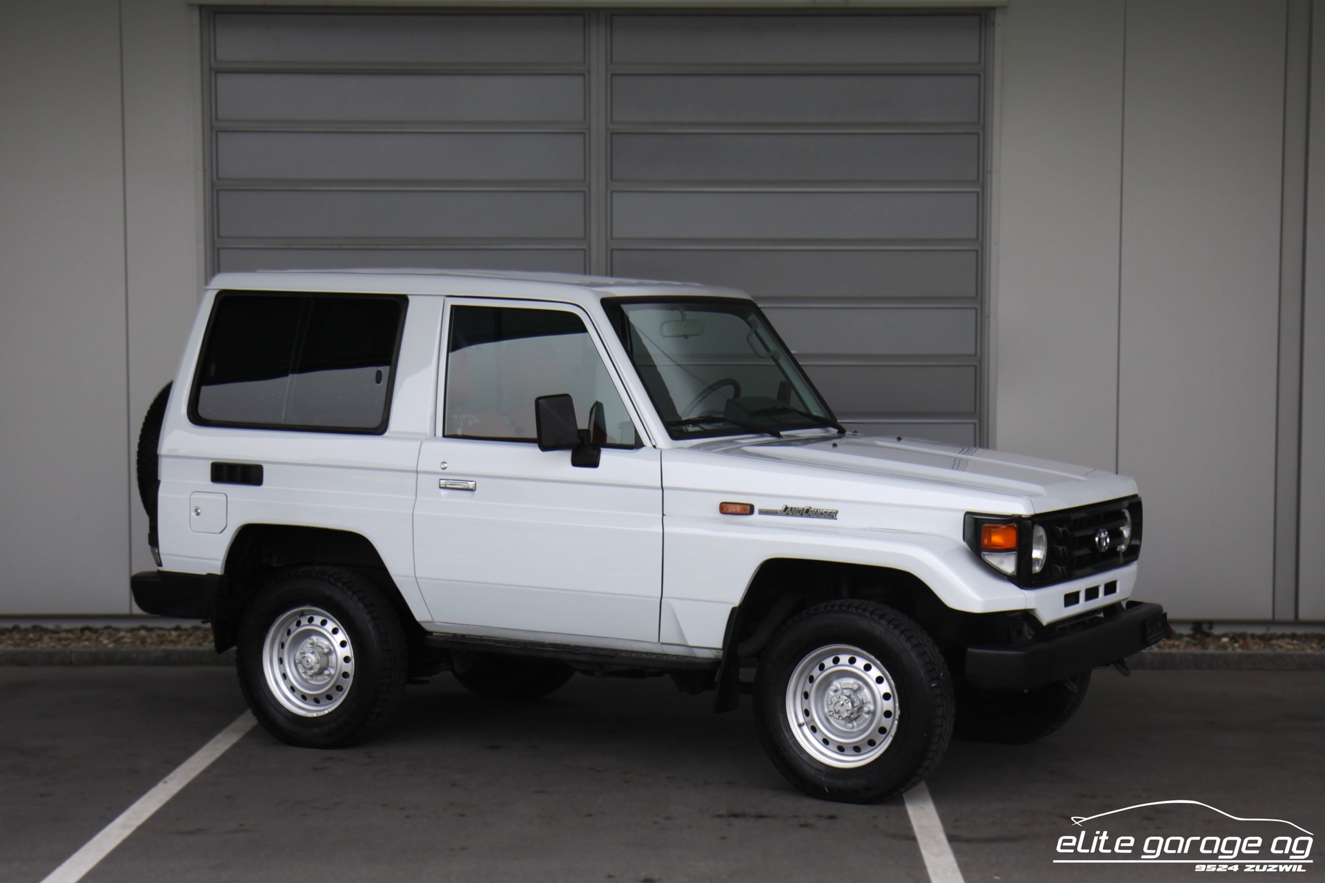 TOYOTA Land Cruiser 400 HdT 4.2 D-image-6