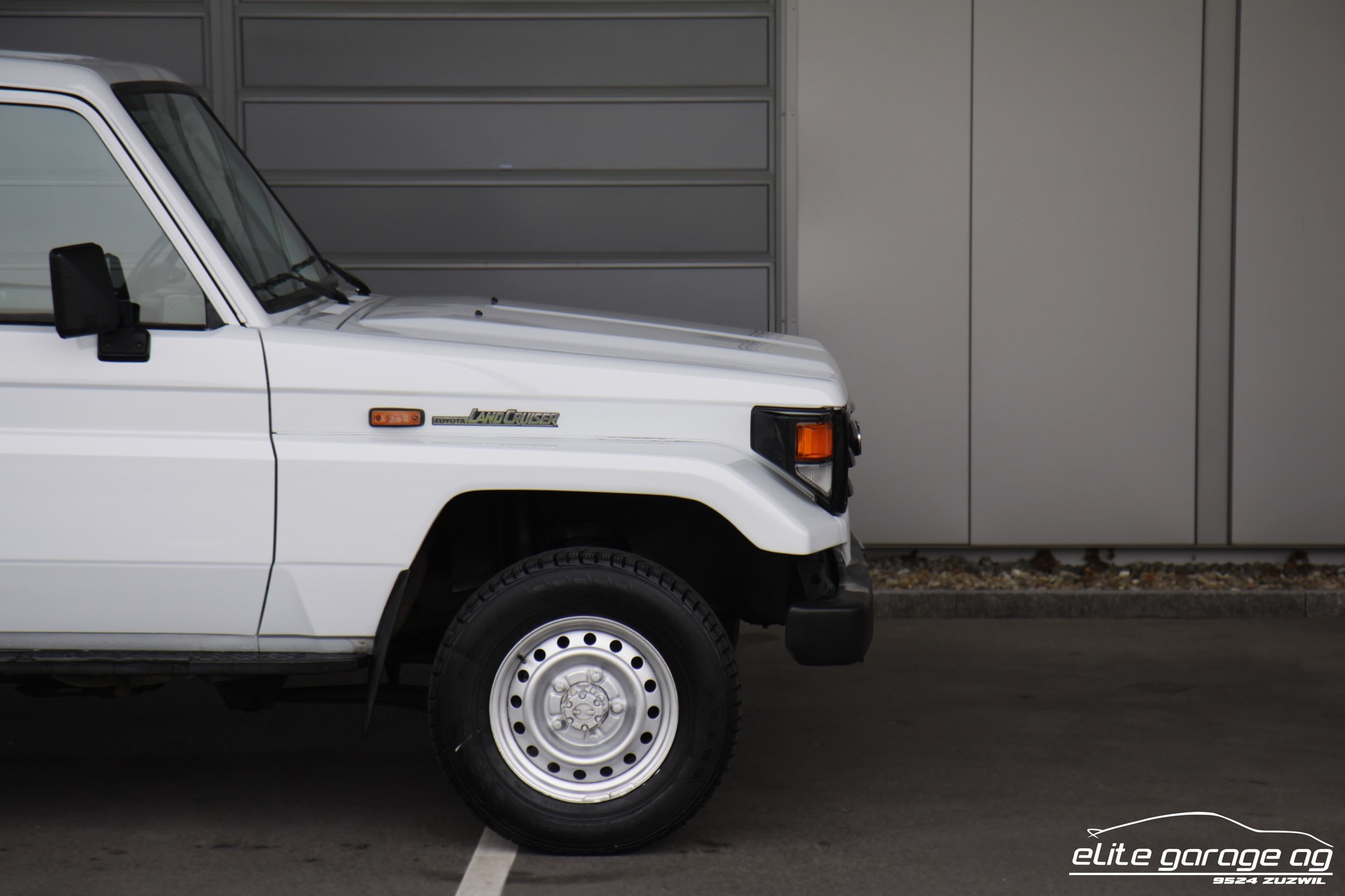TOYOTA Land Cruiser 400 HdT 4.2 D-image-9