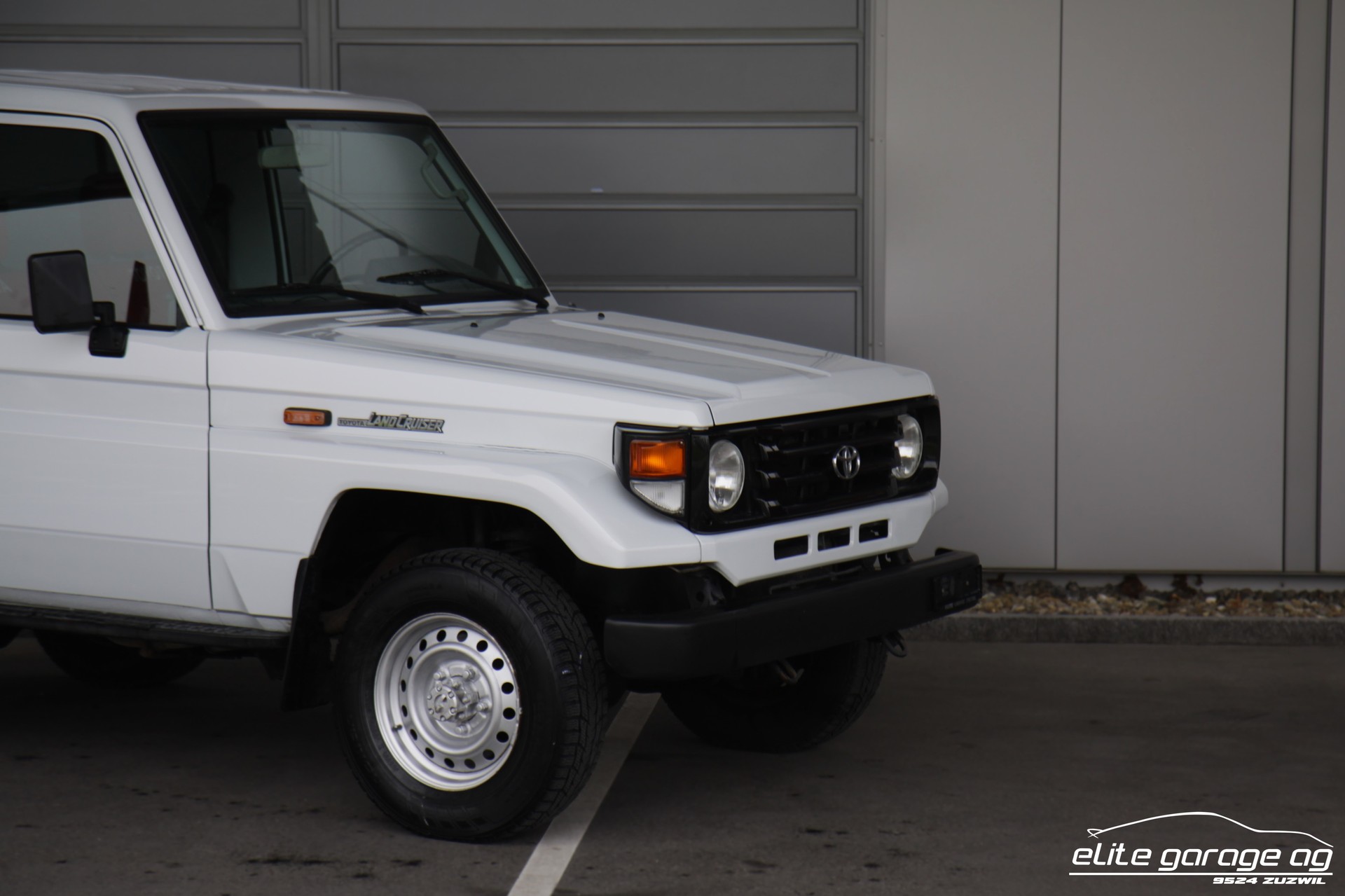 TOYOTA Land Cruiser 400 HdT 4.2 D-image-8
