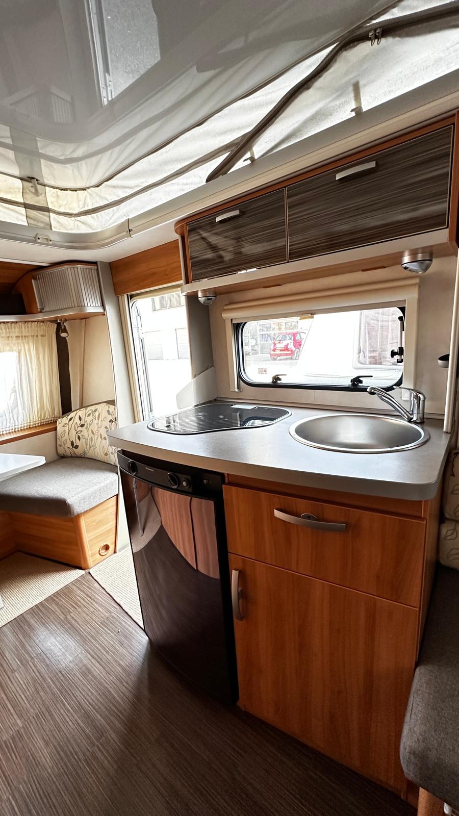 ERIBA Standort Grabs 9472 !! Hymer Eriba Feeling 430 Hubdach -MFK Service neu - Nutzlast 330 kg Leergeweicht 970 kg-image-6