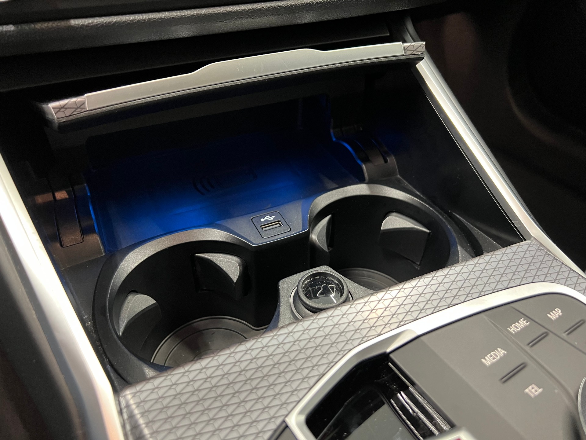 BMW M340d xDrive 48V Touring Steptronic-image-26