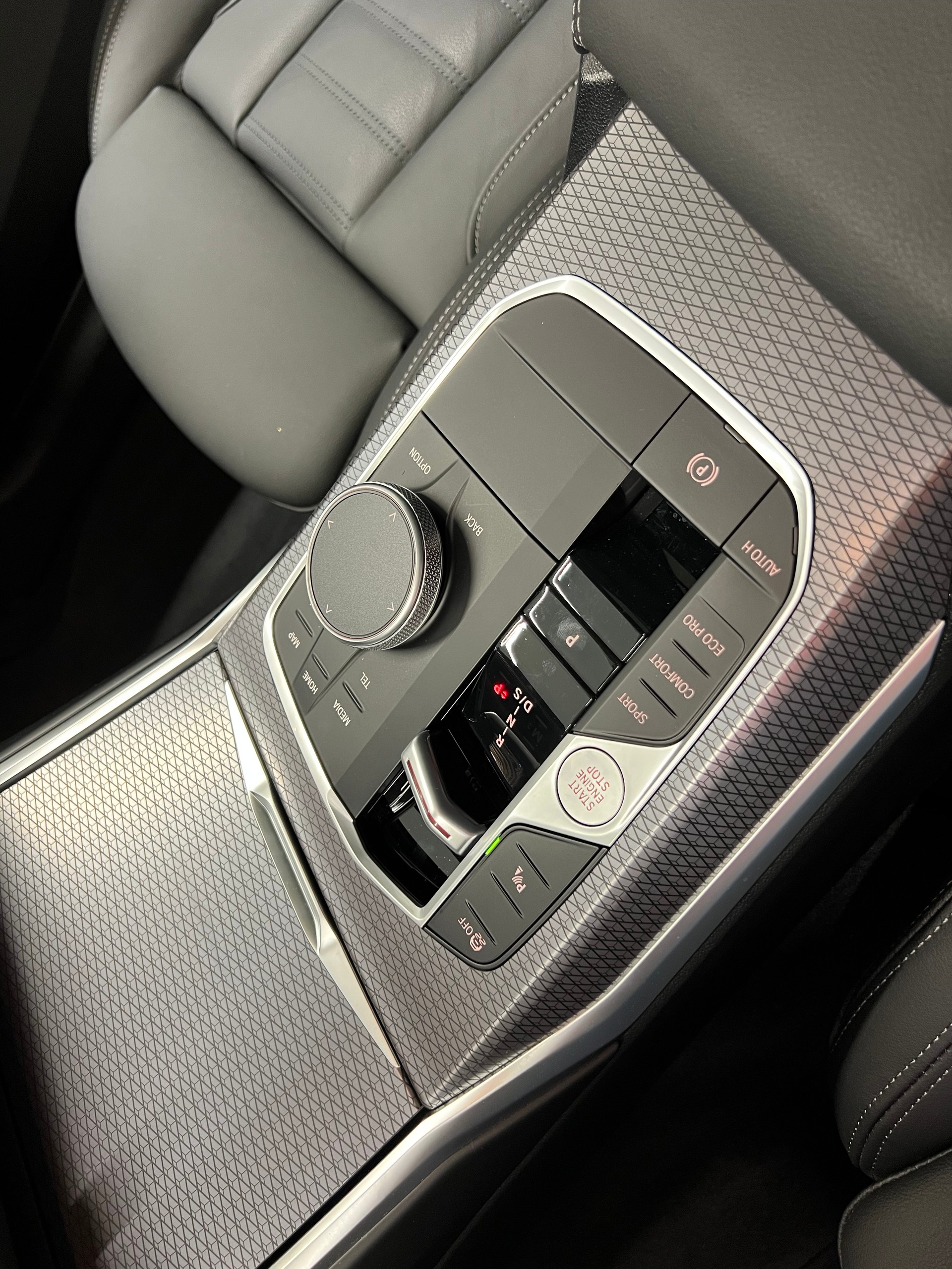 BMW M340d xDrive 48V Touring Steptronic-image-24