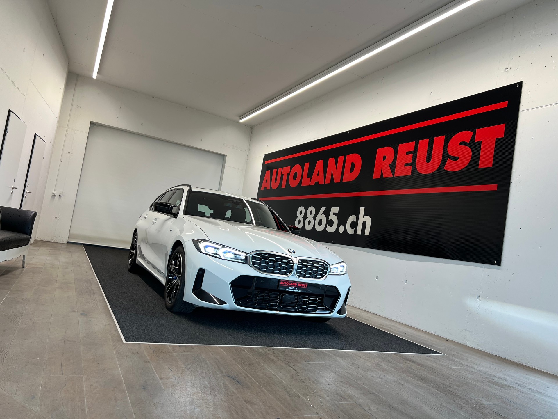 BMW M340d xDrive 48V Touring Steptronic-image-0