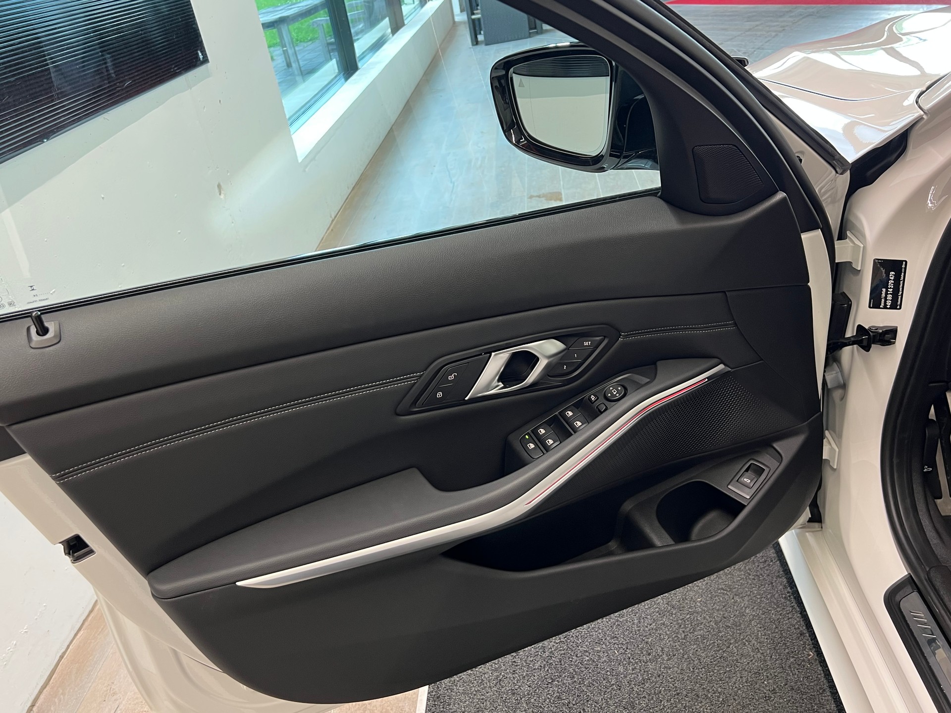 BMW M340d xDrive 48V Touring Steptronic-image-11