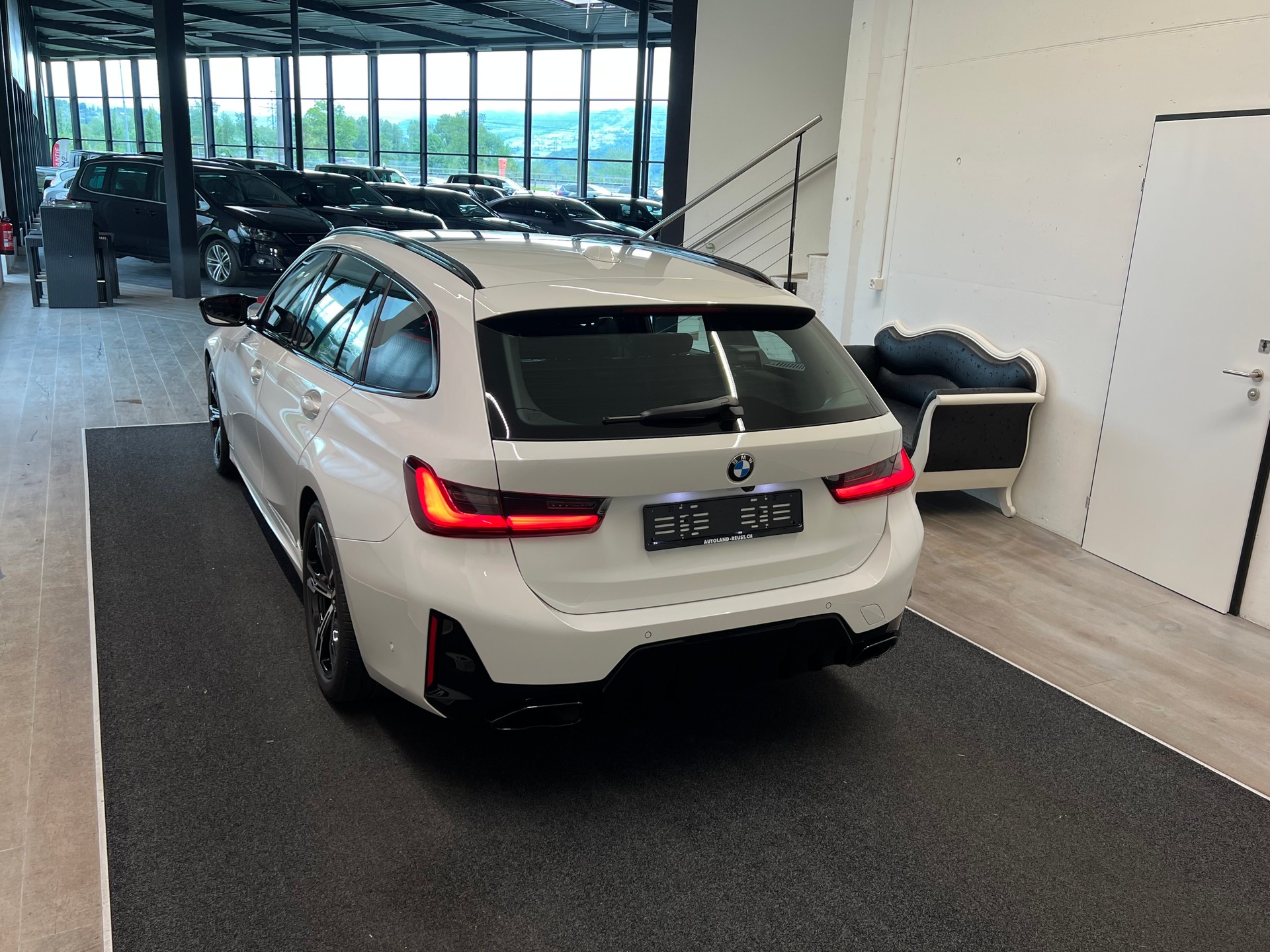 BMW M340d xDrive 48V Touring Steptronic-image-8