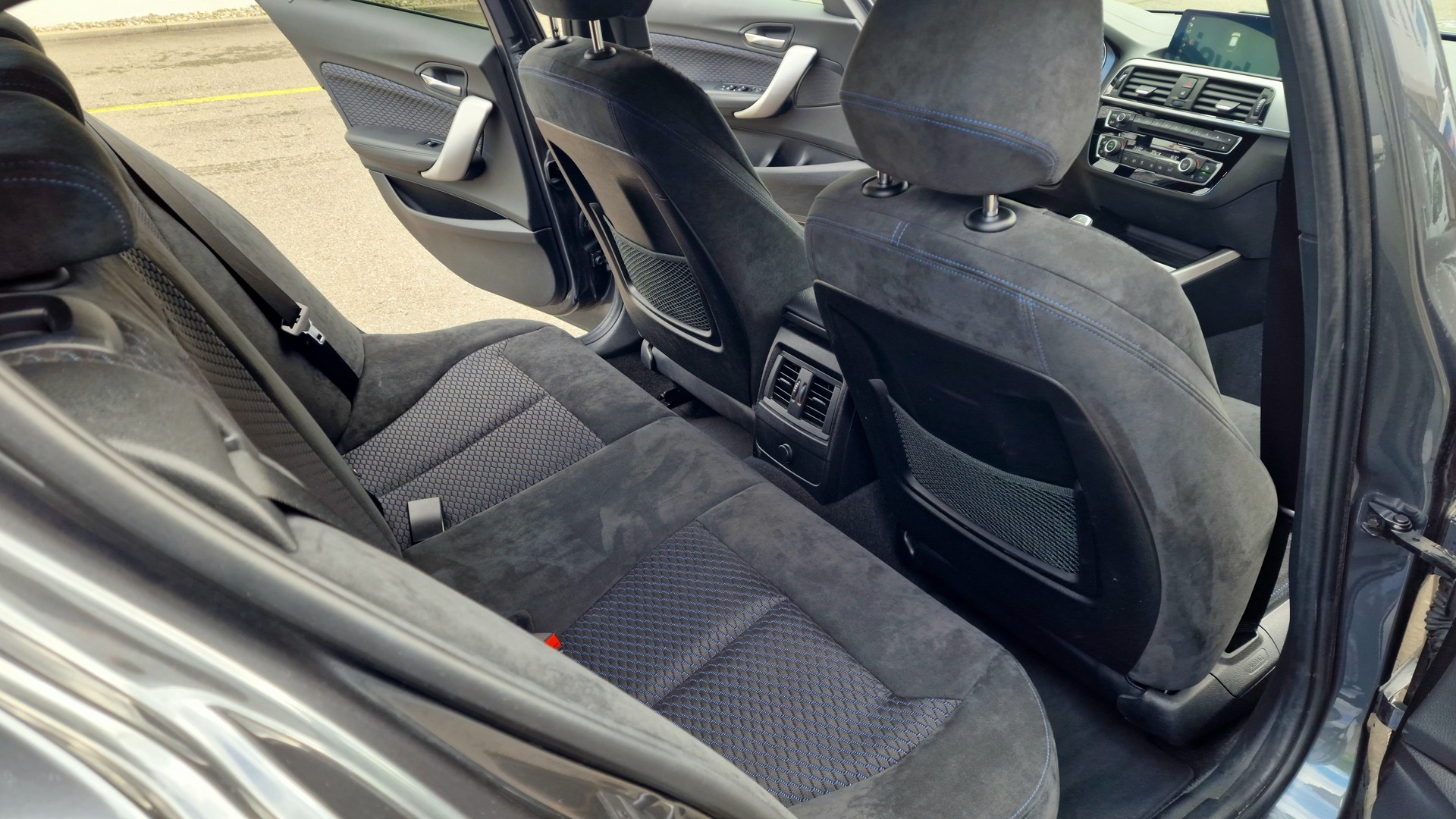 BMW M140i xDrive-image-13