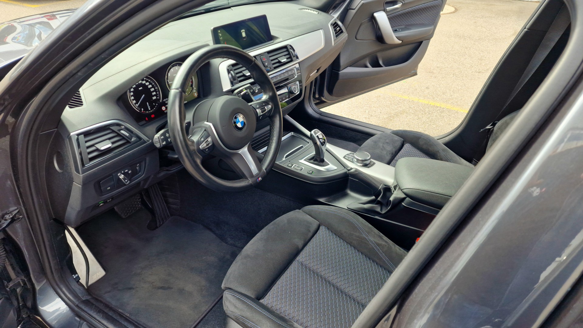 BMW M140i xDrive-image-8