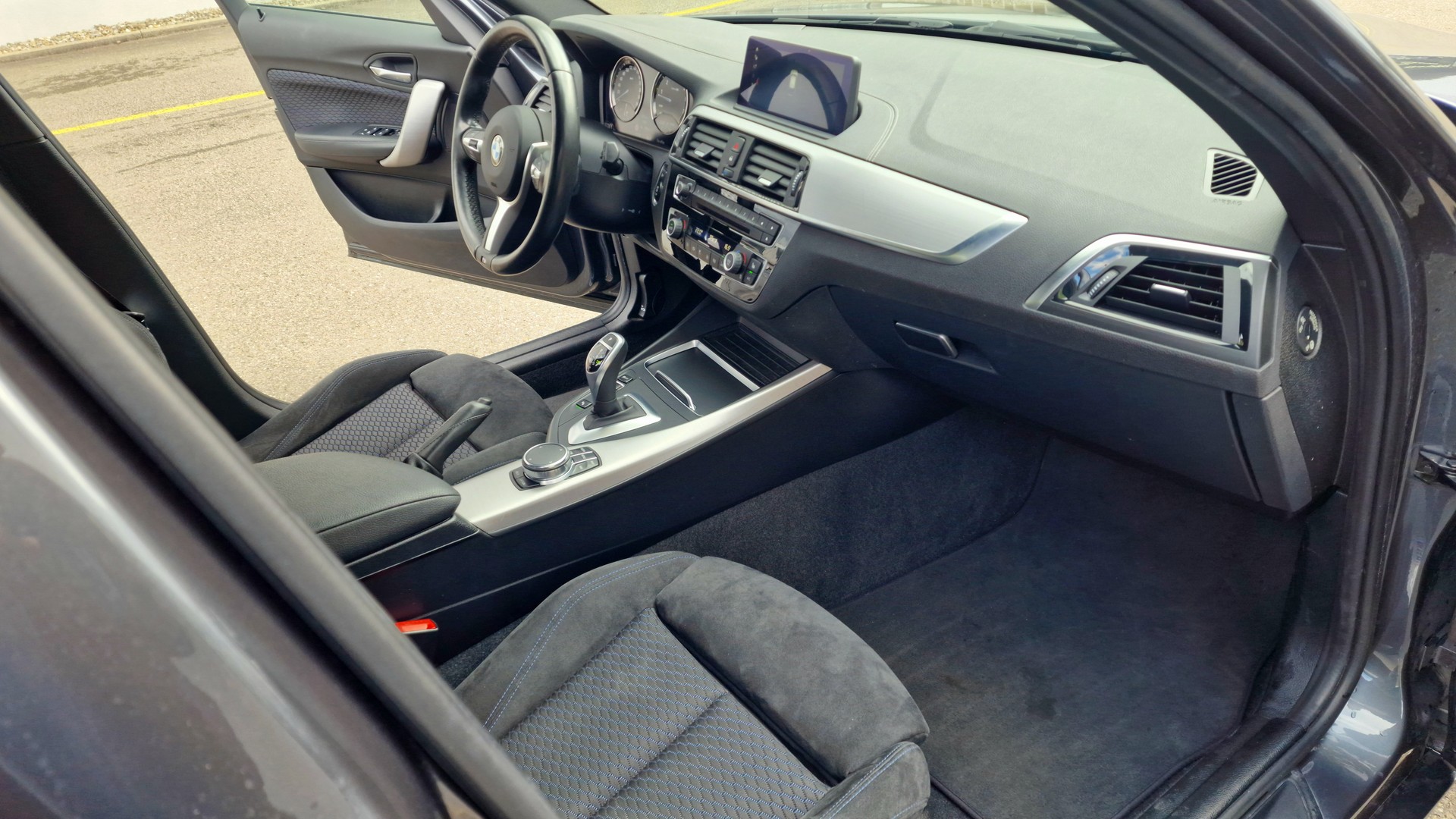 BMW M140i xDrive-image-14