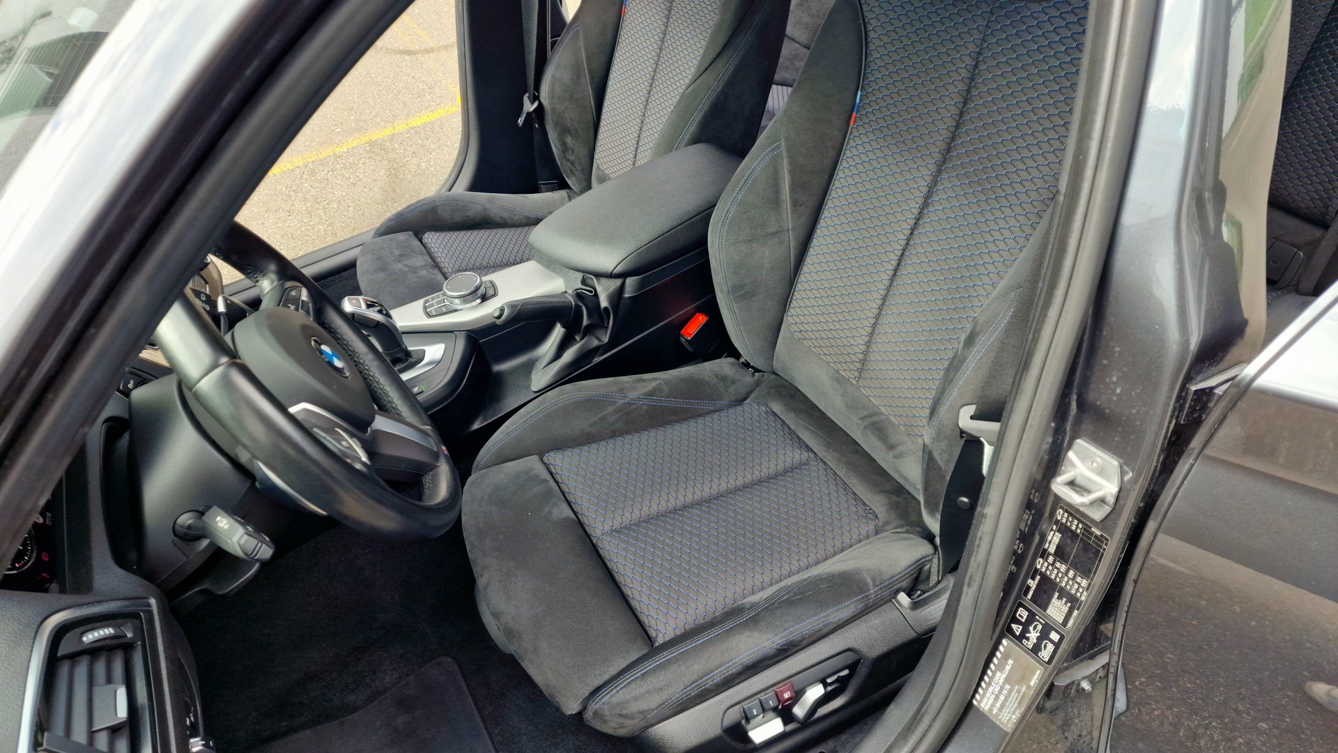 BMW M140i xDrive-image-9