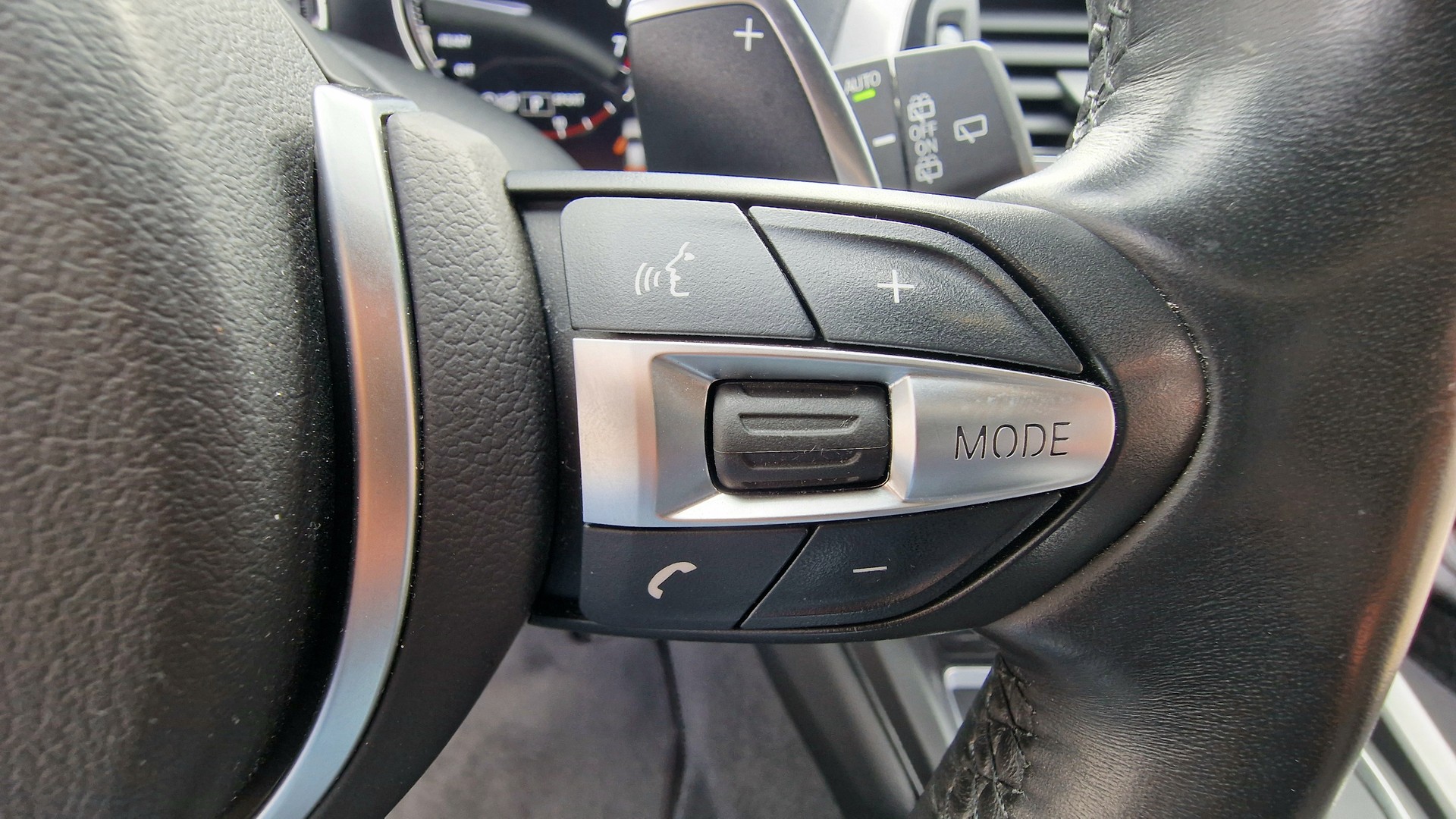 BMW M140i xDrive-image-19