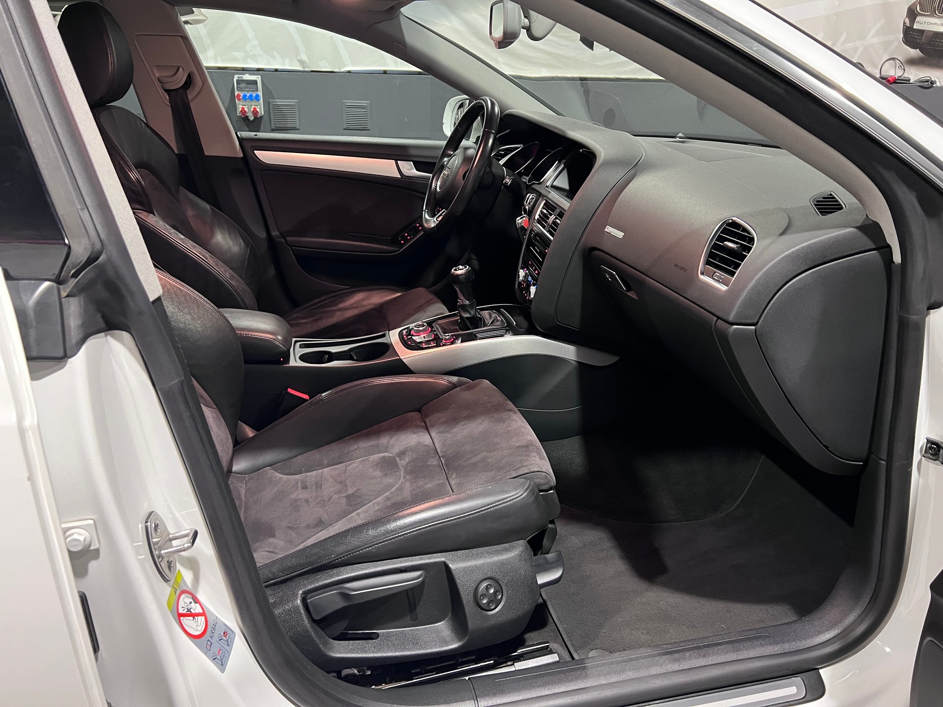 AUDI A5 Sportback 2.0 TDI-image-11