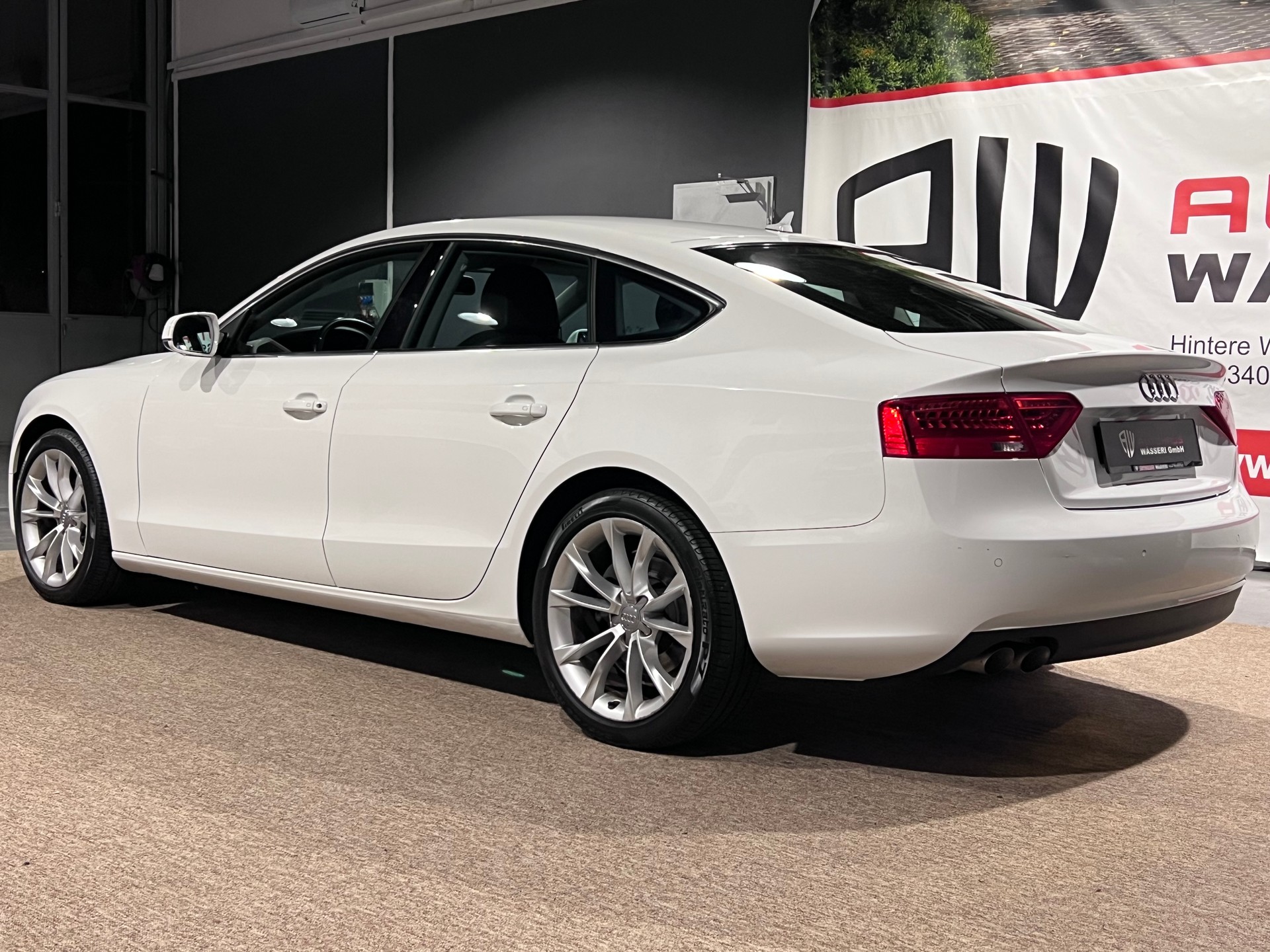 AUDI A5 Sportback 2.0 TDI-image-4