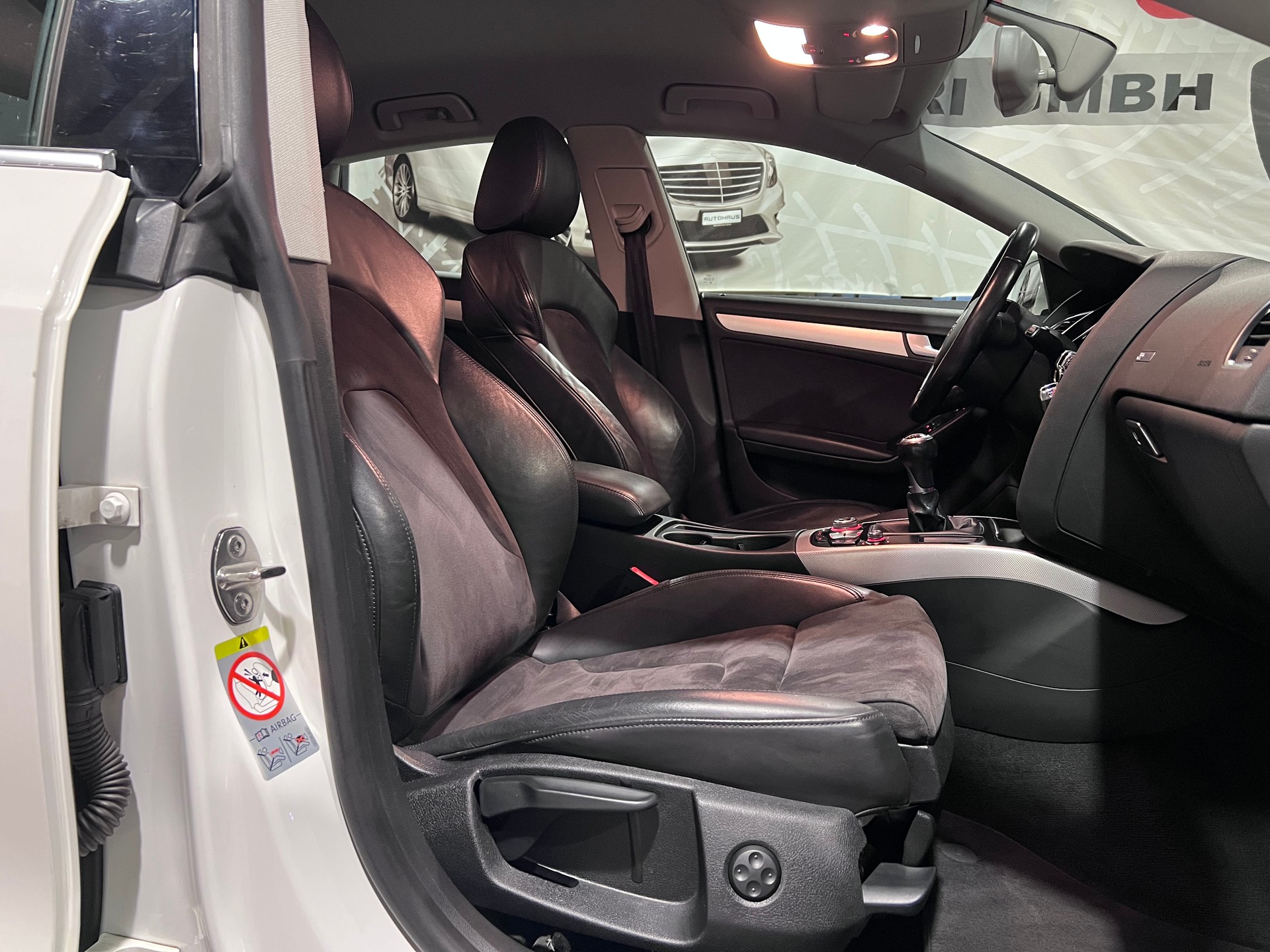 AUDI A5 Sportback 2.0 TDI-image-12