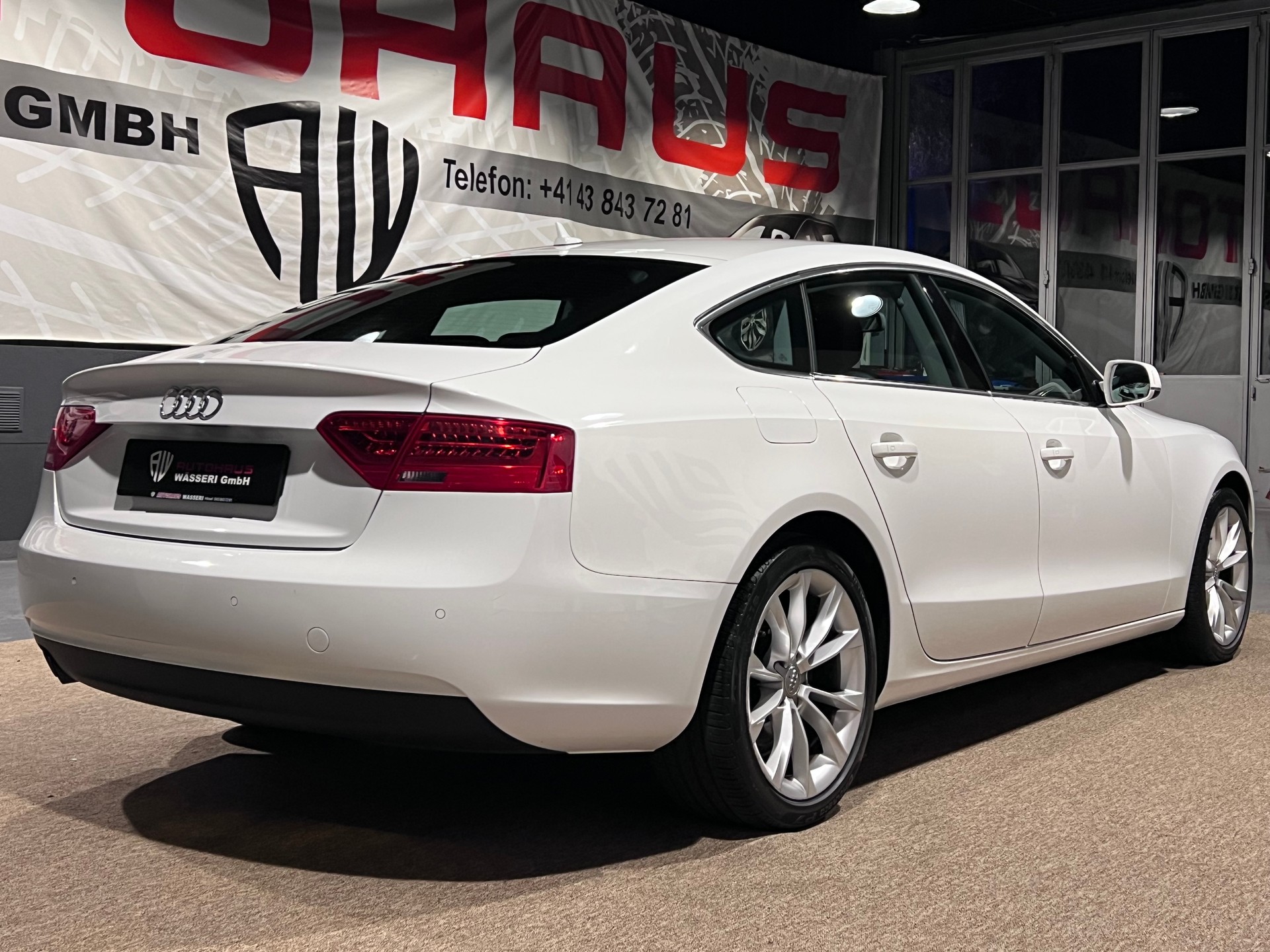 AUDI A5 Sportback 2.0 TDI-image-2