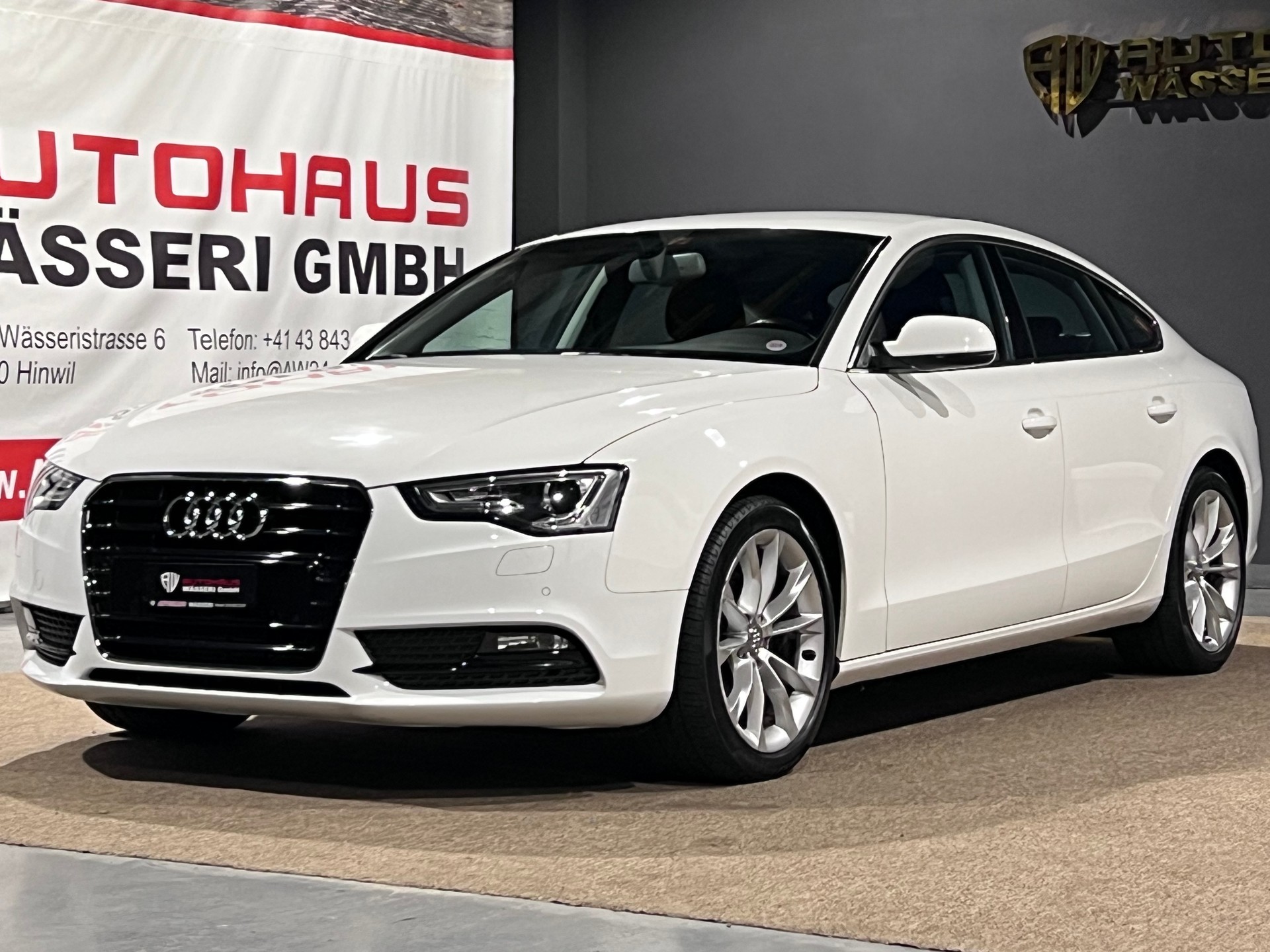 AUDI A5 Sportback 2.0 TDI-image-6