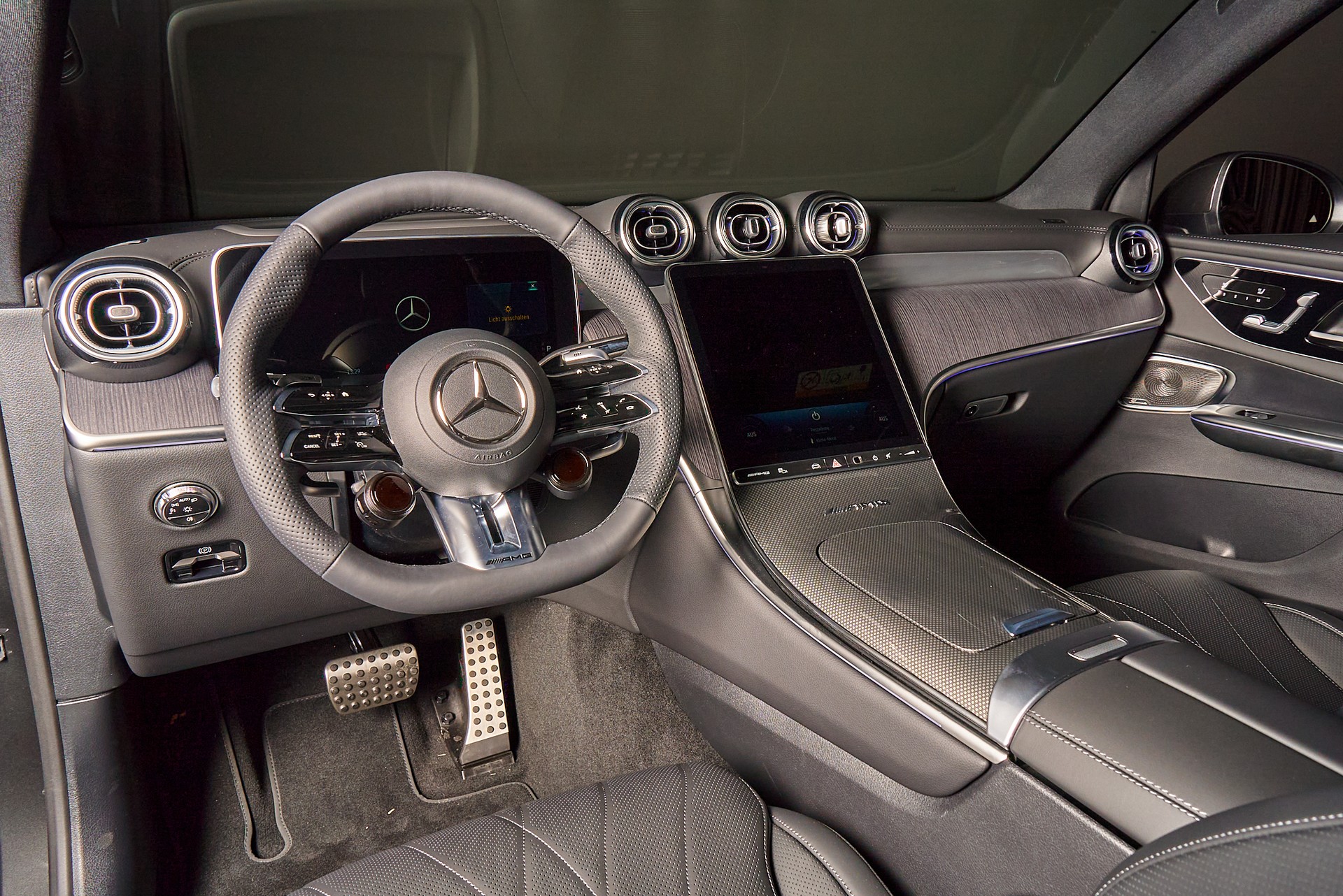 MERCEDES-BENZ GLC 43 AMG Executive Edition 4Matic 9G-Tronic-image-11