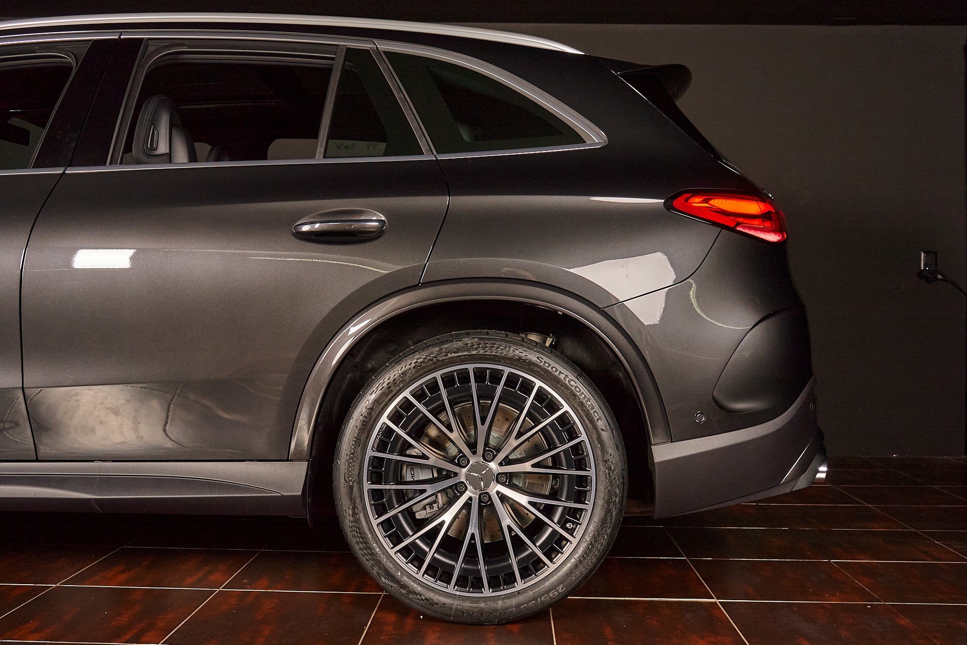 MERCEDES-BENZ GLC 43 AMG Executive Edition 4Matic 9G-Tronic-image-3