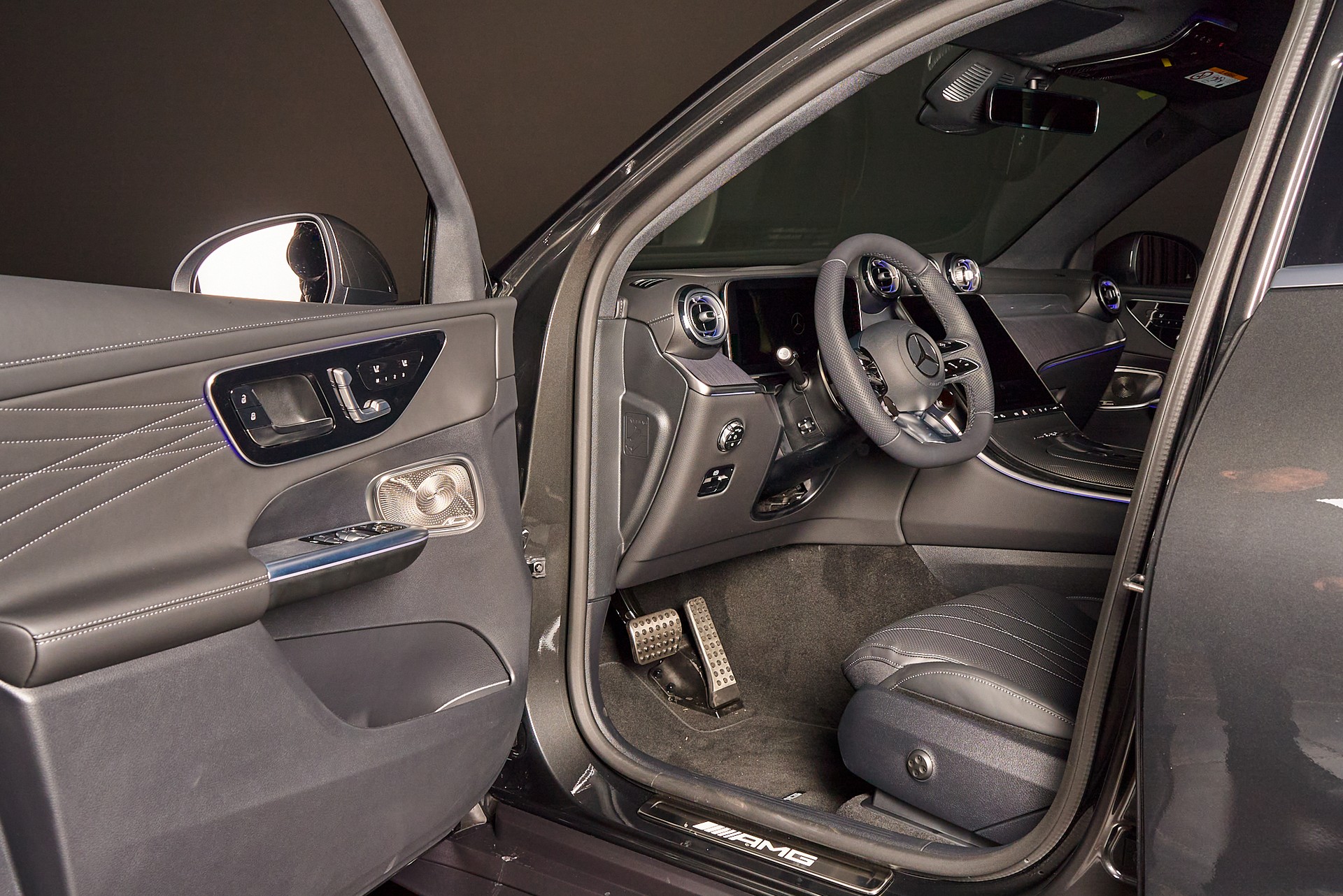 MERCEDES-BENZ GLC 43 AMG Executive Edition 4Matic 9G-Tronic-image-10