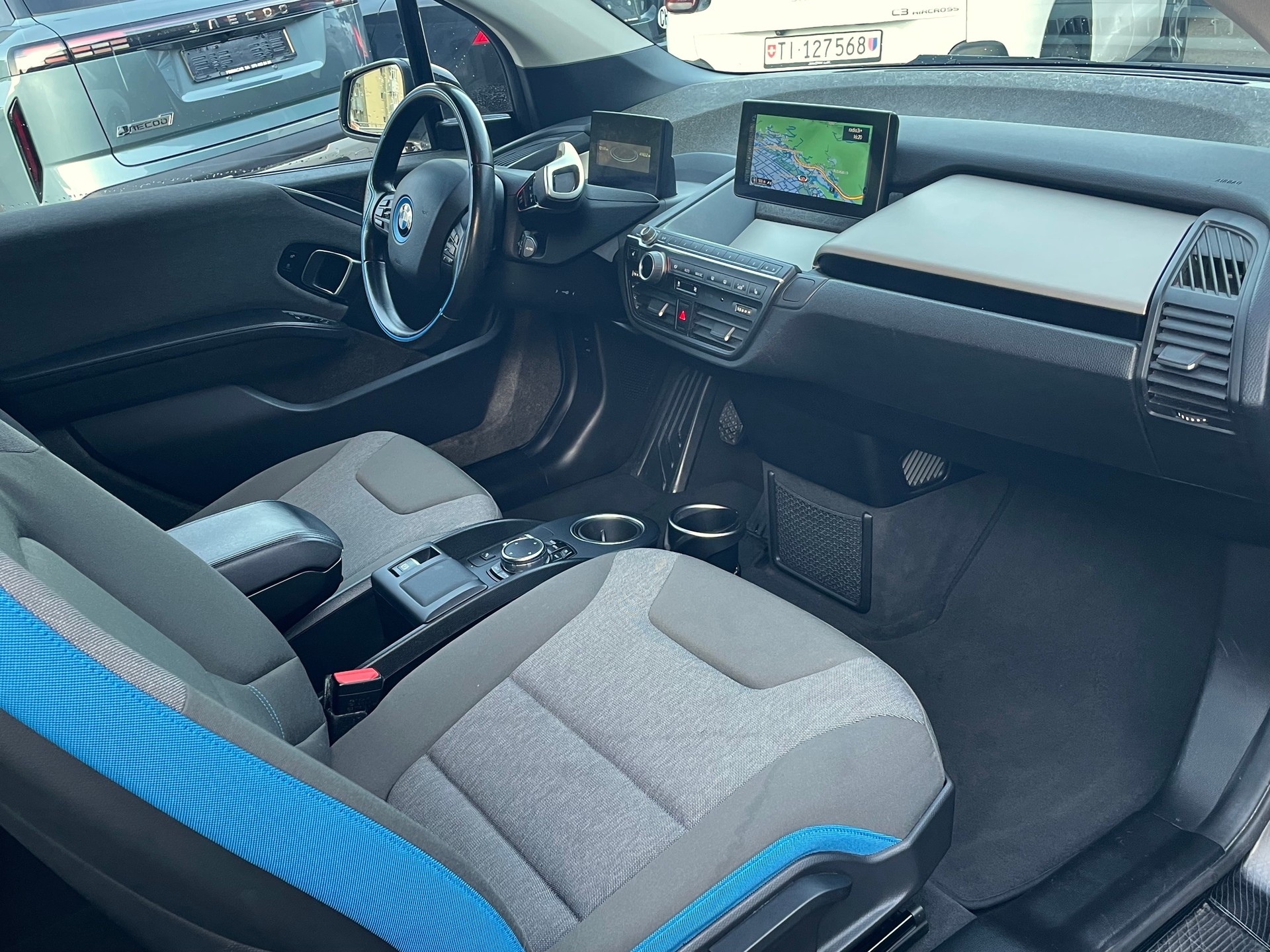 BMW i3 (60Ah)-image-12