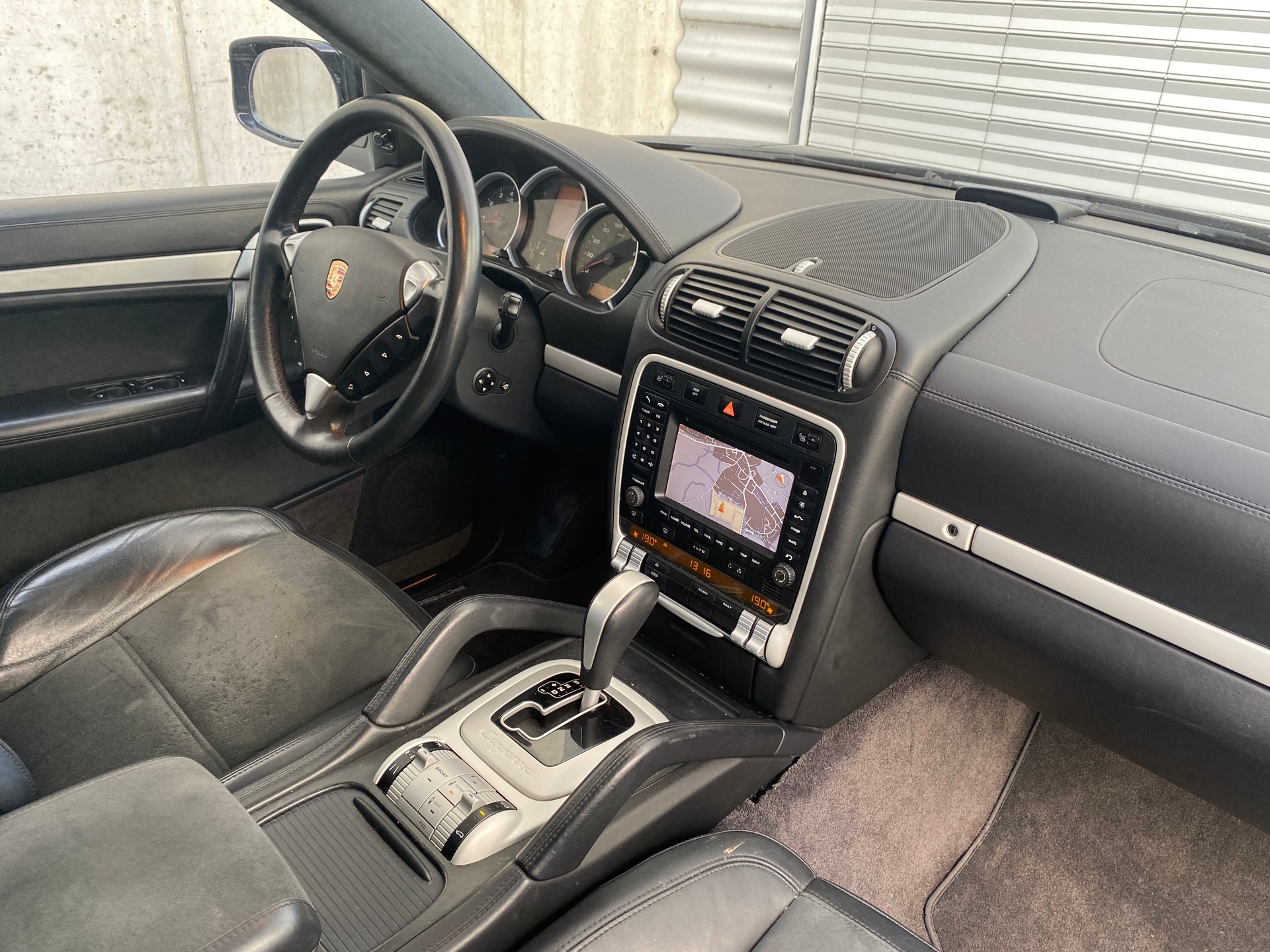 PORSCHE Cayenne GTS Tiptronic-image-11