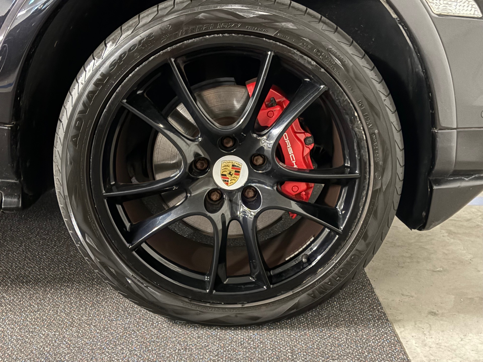PORSCHE Cayenne GTS Tiptronic-image-13