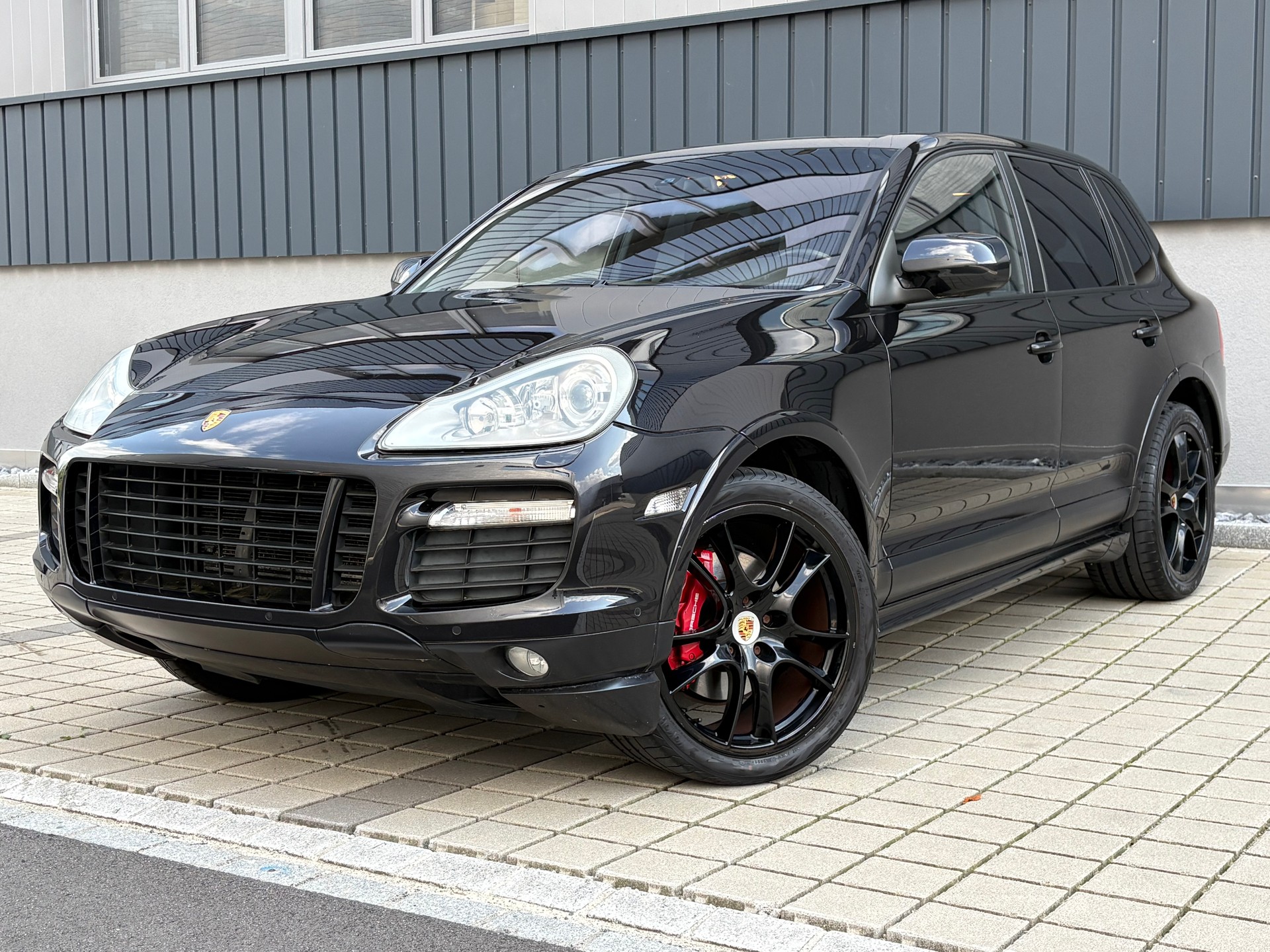 PORSCHE Cayenne GTS Tiptronic-image-0