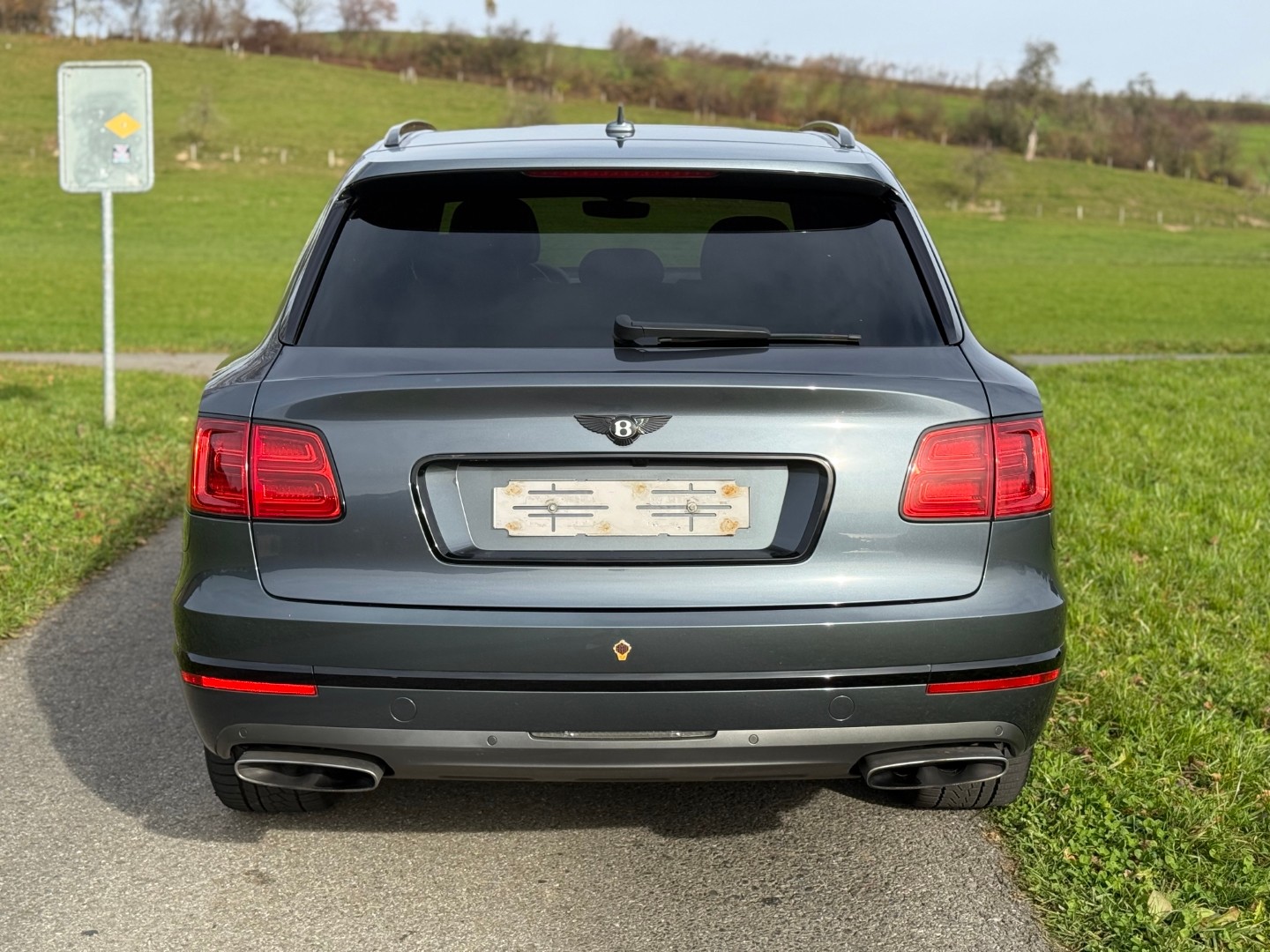 BENTLEY Bentayga W12-image-5
