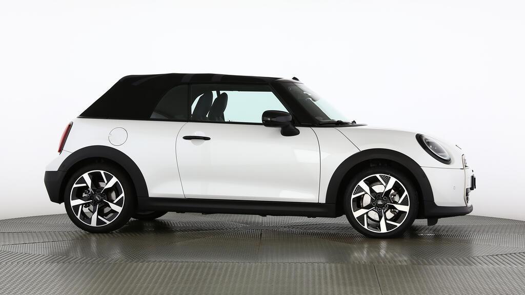 MINI Cooper S Cabrio-image-2