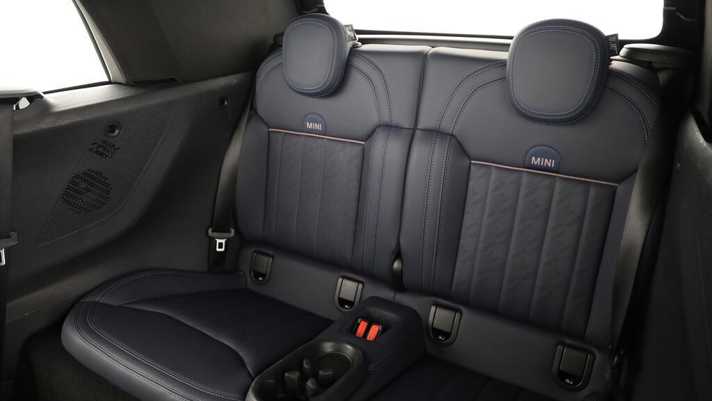 MINI Cooper S Cabrio-image-19