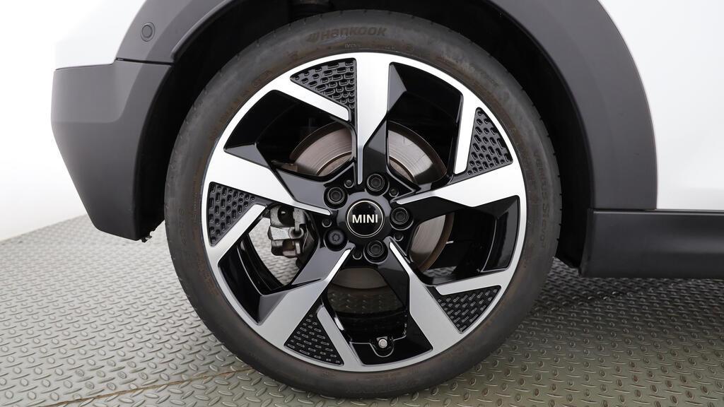 MINI Cooper S Cabrio-image-8