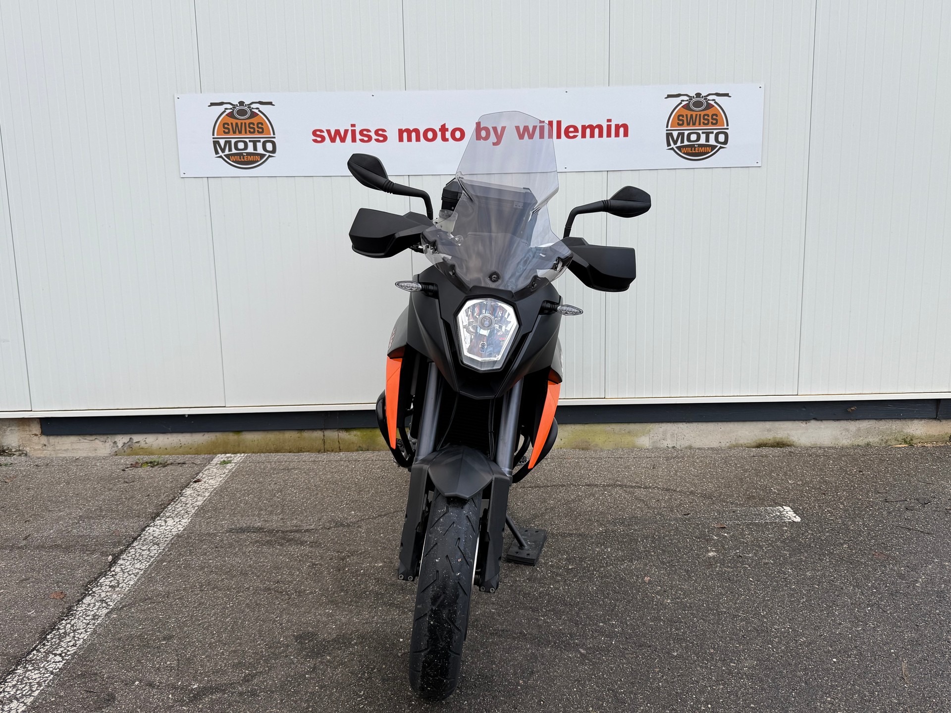 KTM 990 Supermoto T-image-11
