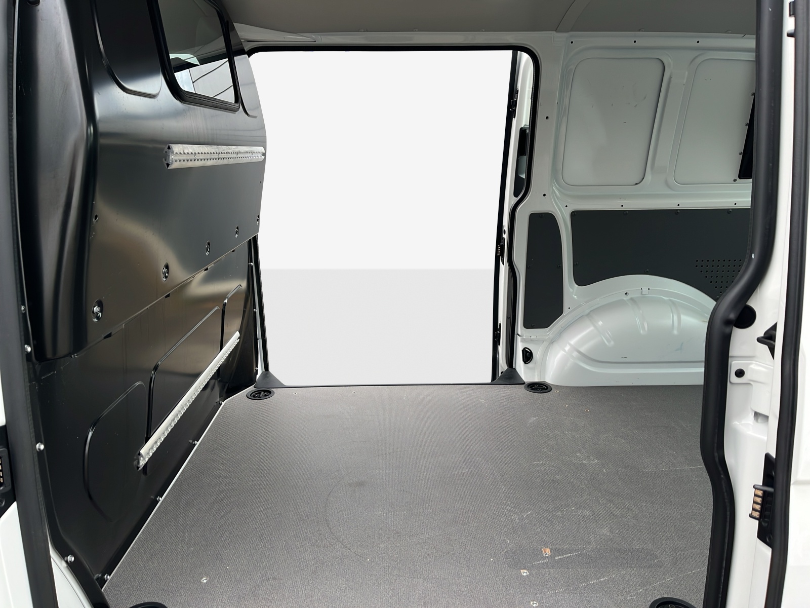 VW T6.1 2.0 TDI 4Motion-image-13