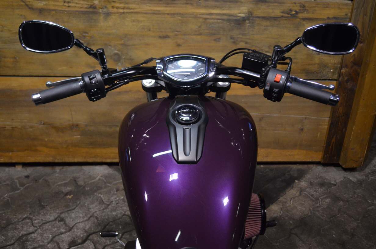 YAMAHA XVS 1300 CU Custom-showroom-element-2