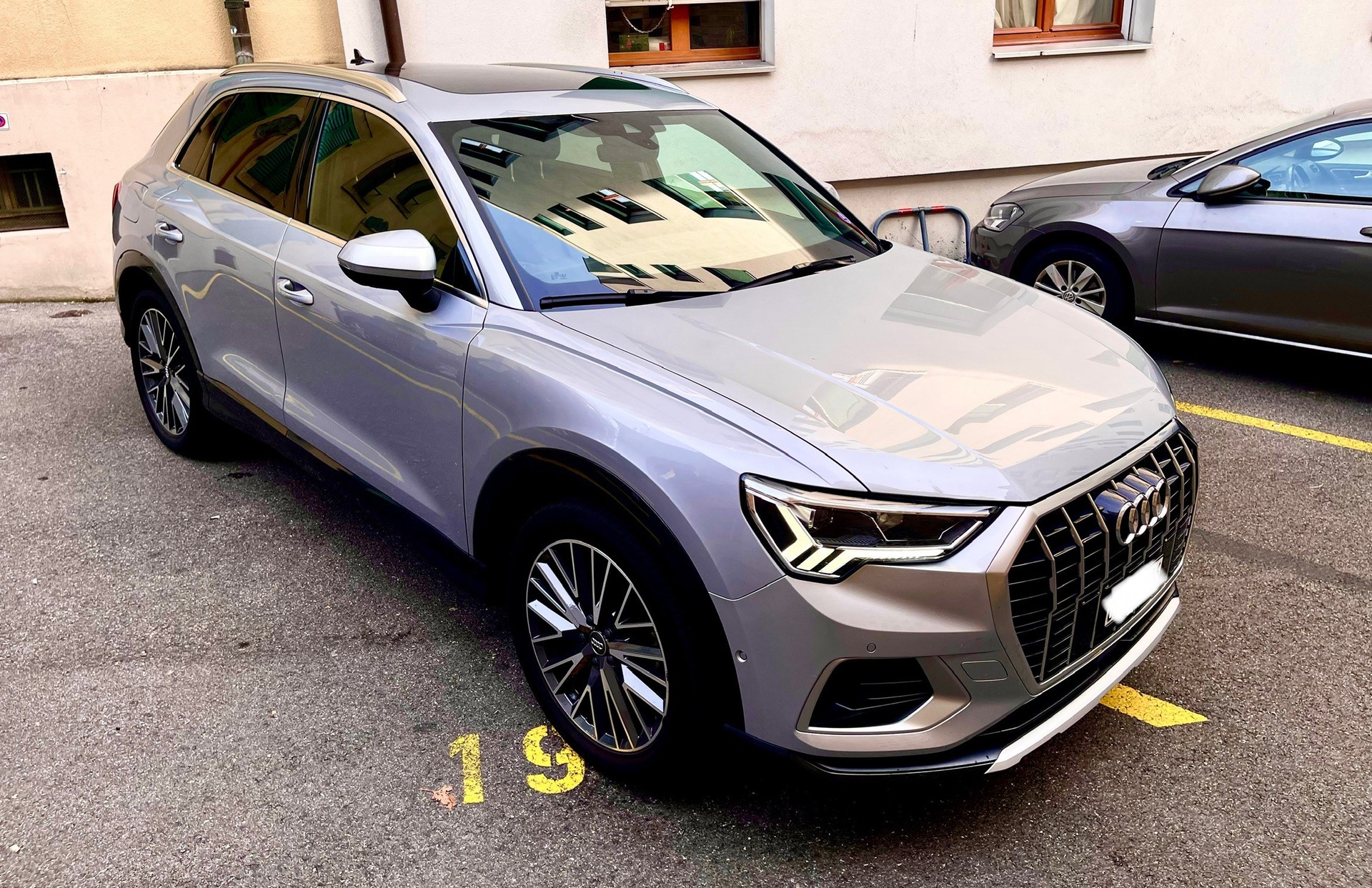 AUDI Q3 35 TFSI advanced S-tronic-image-4