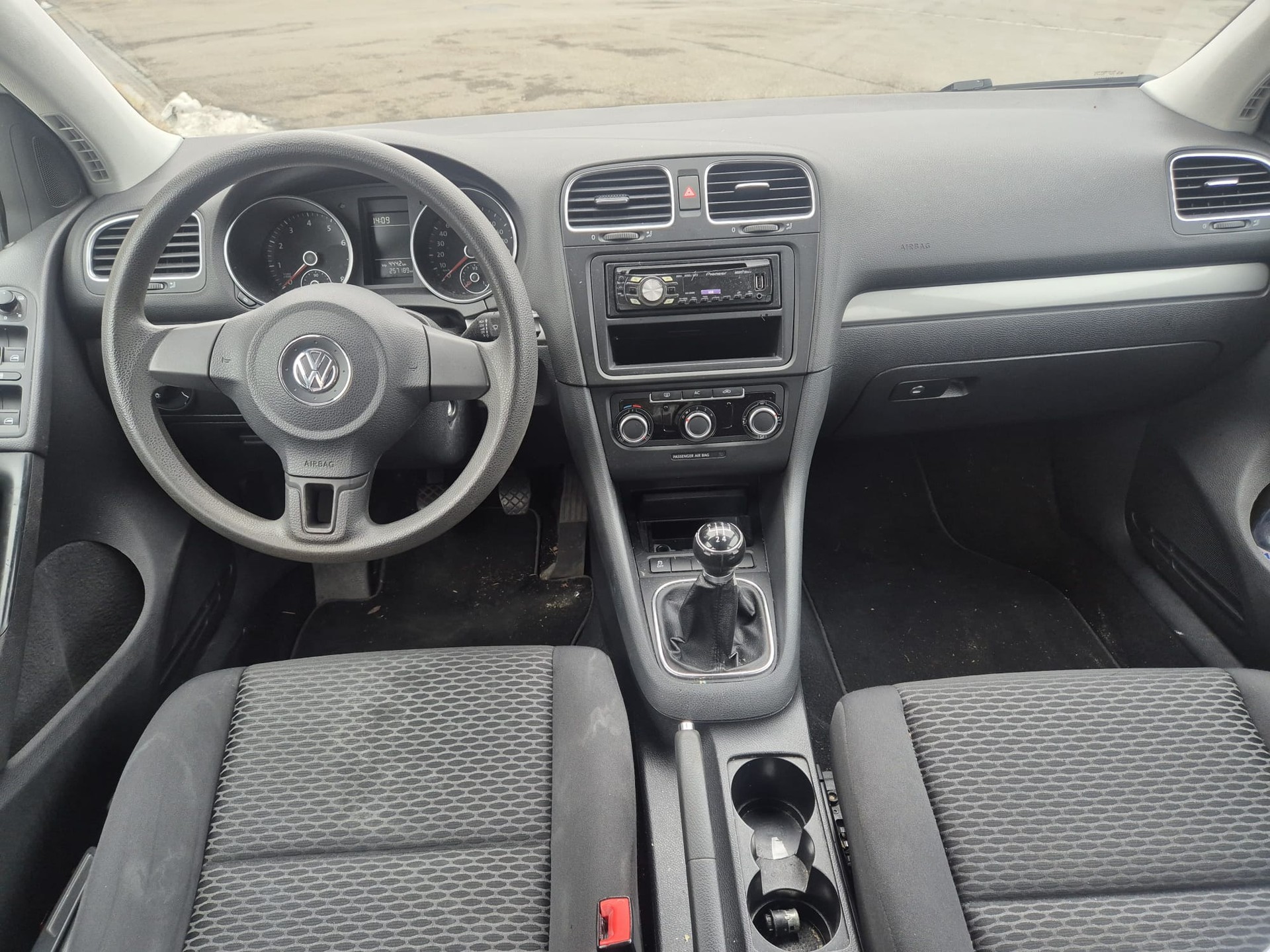 VW Golf 1.4 Trendline-image-8
