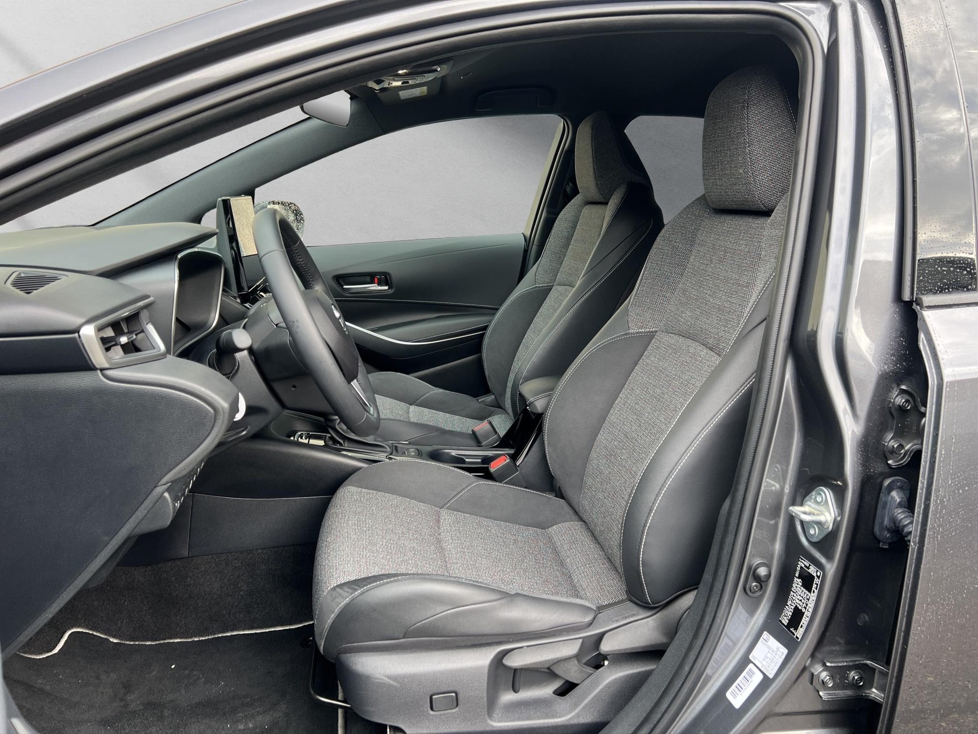 TOYOTA Corolla 1.8 HSD Trend-image-8