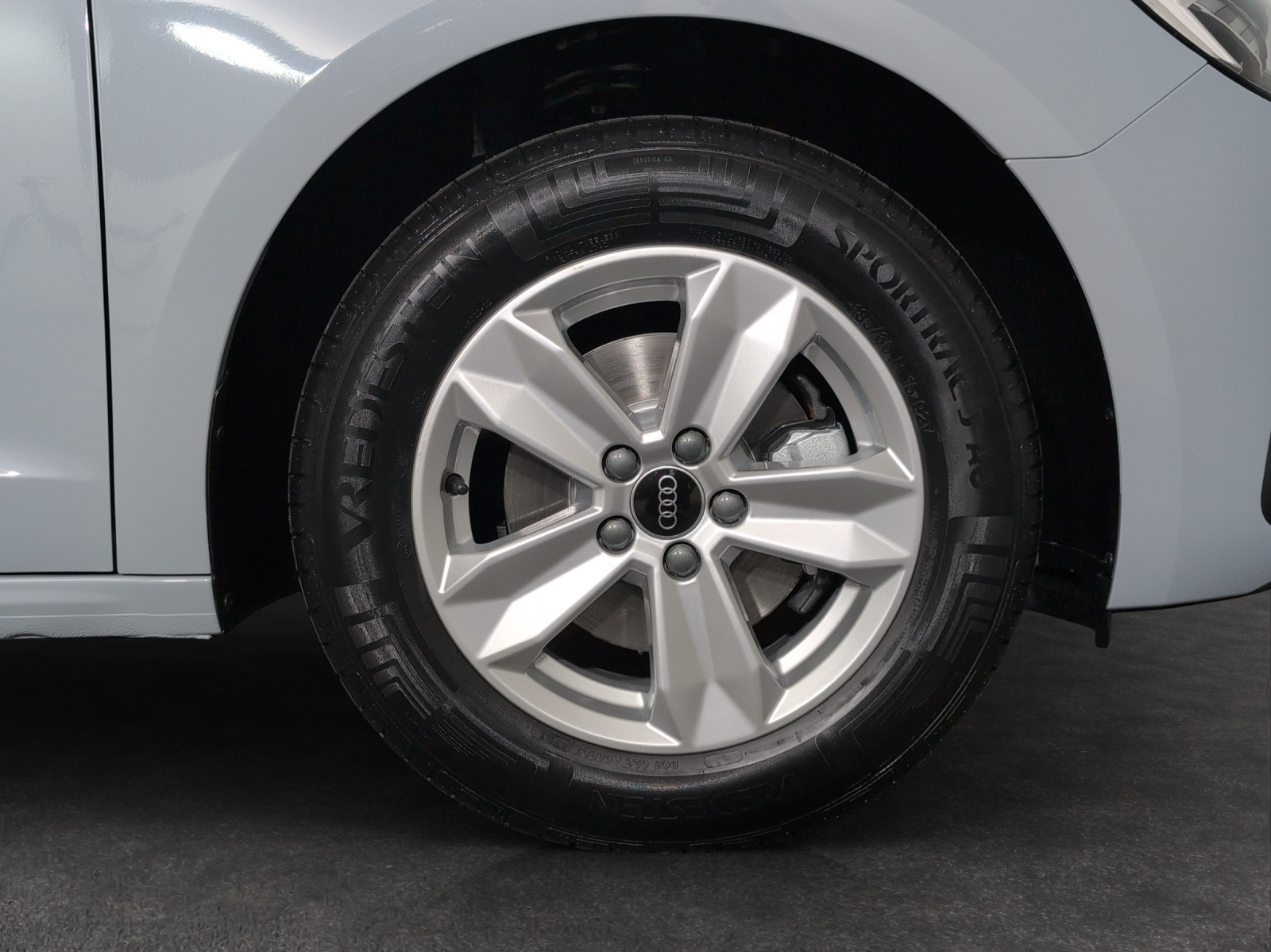 AUDI A1 Sportback 30 TFSI Attraction S-tronic-image-4