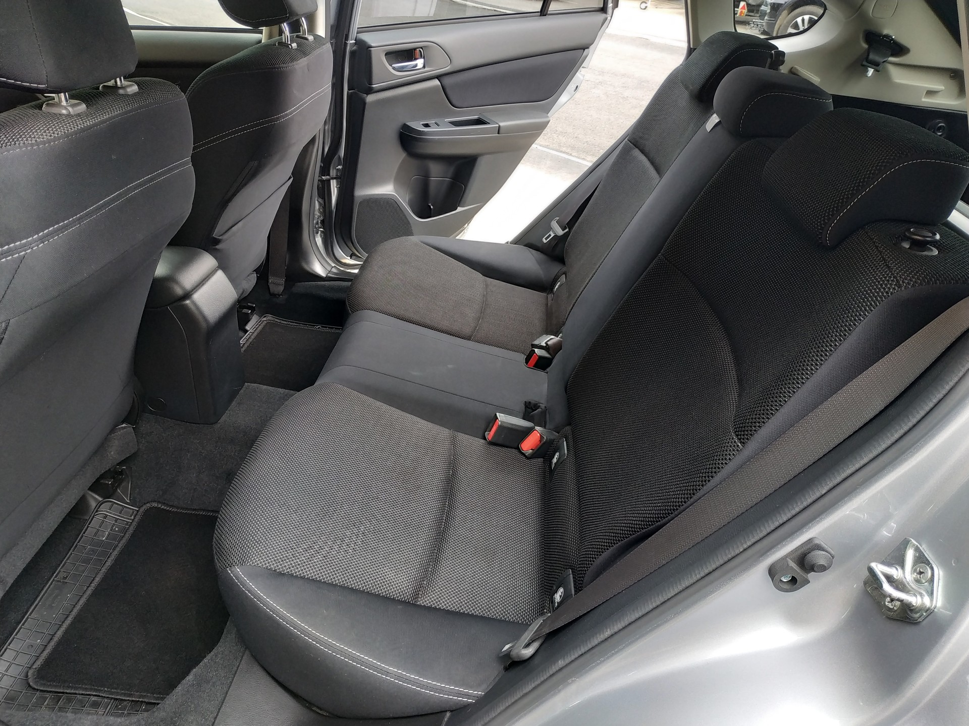 SUBARU XV 2.0 Swiss Two AWD CVT-image-15