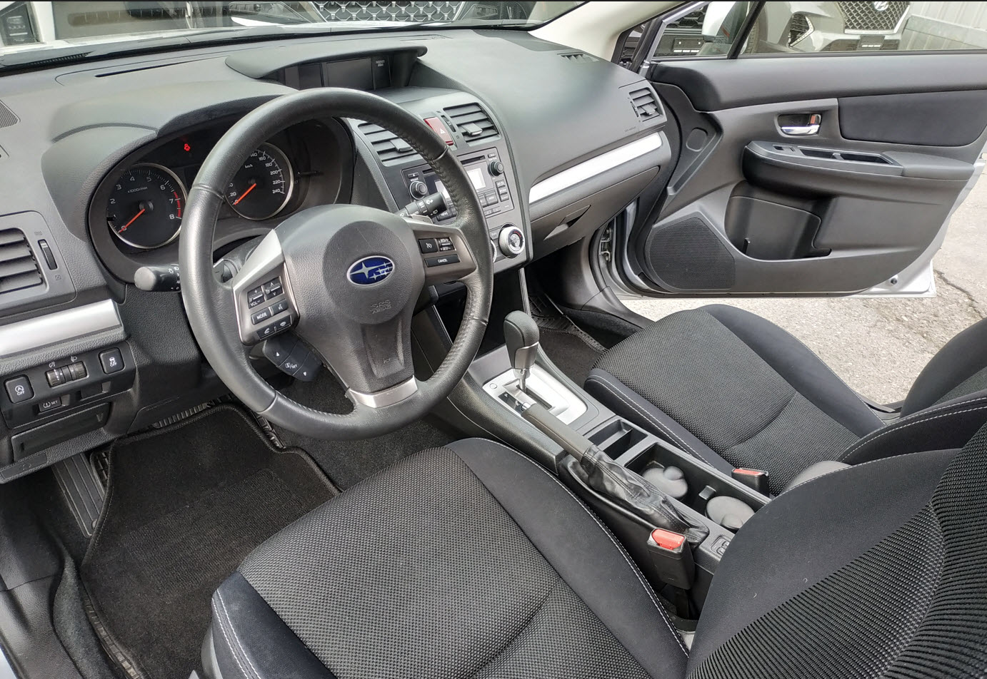 SUBARU XV 2.0 Swiss Two AWD CVT-image-8