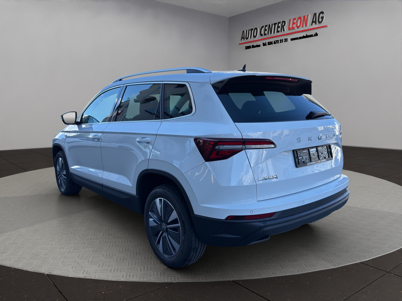 SKODA Karoq 1.5 TSI Selection DSG-image-3