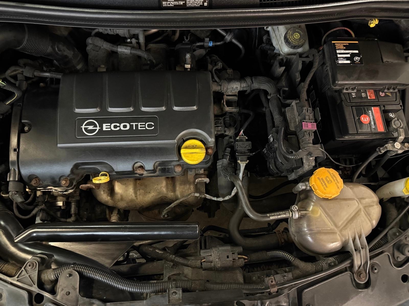 OPEL Corsa 1.4 TP Anniversary-image-11