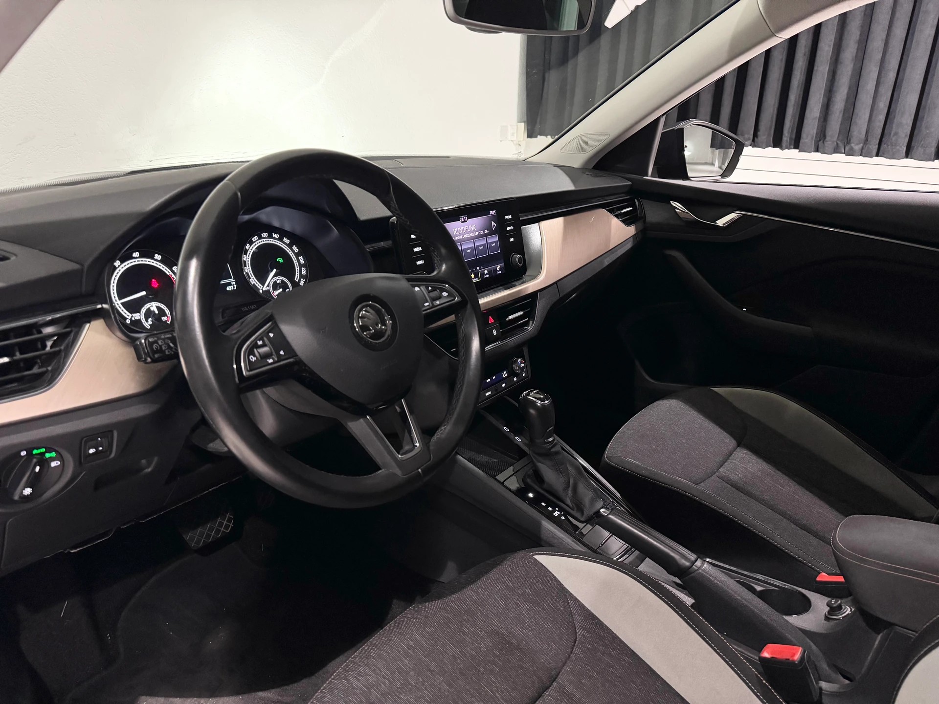 SKODA Kamiq 1.0 TSI Ambition DSG-image-9