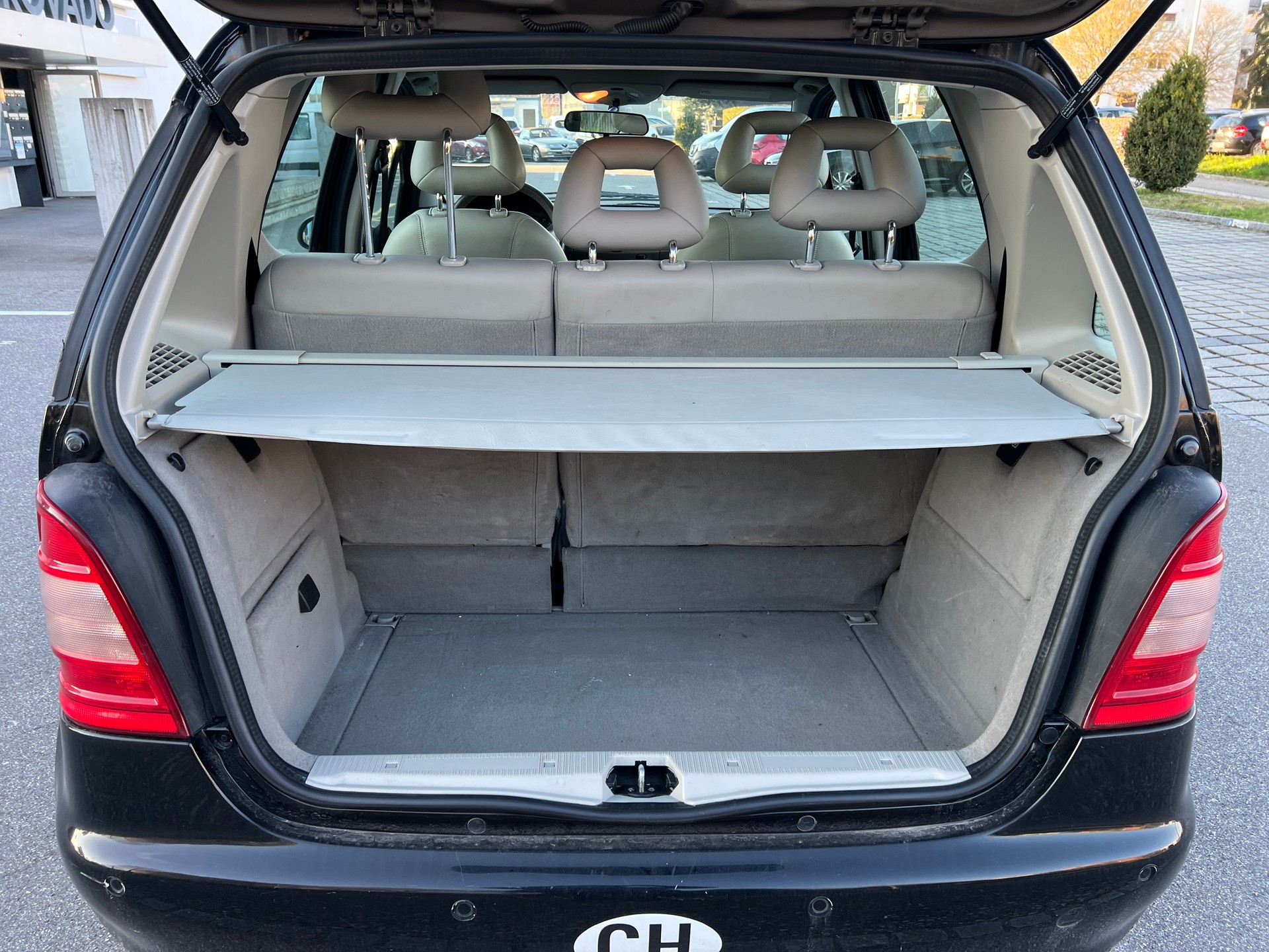 MERCEDES-BENZ A 190 Elégance-image-11