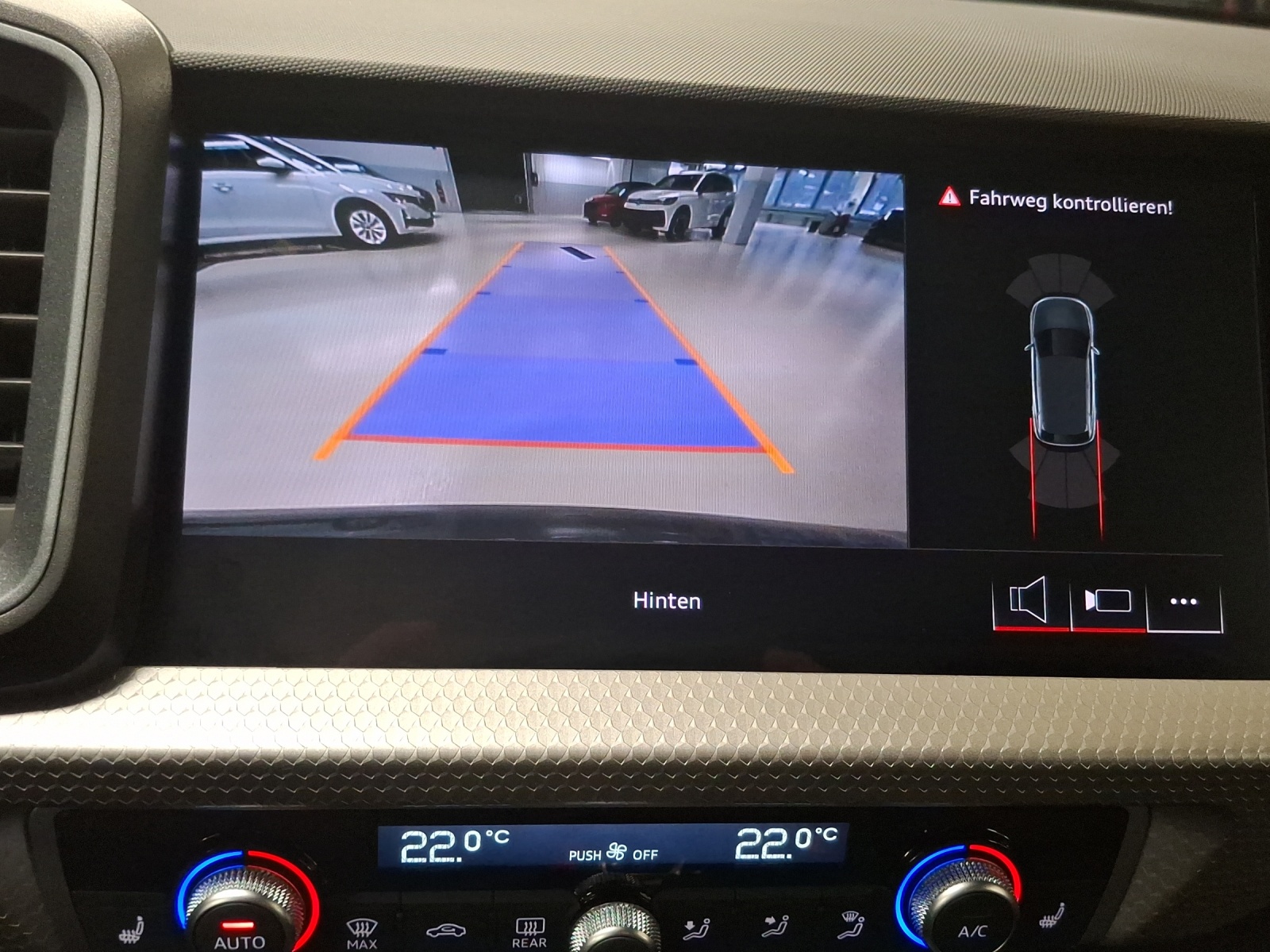 AUDI A1 Sportback 30 TFSI S Line Attraction S-tronic-image-15
