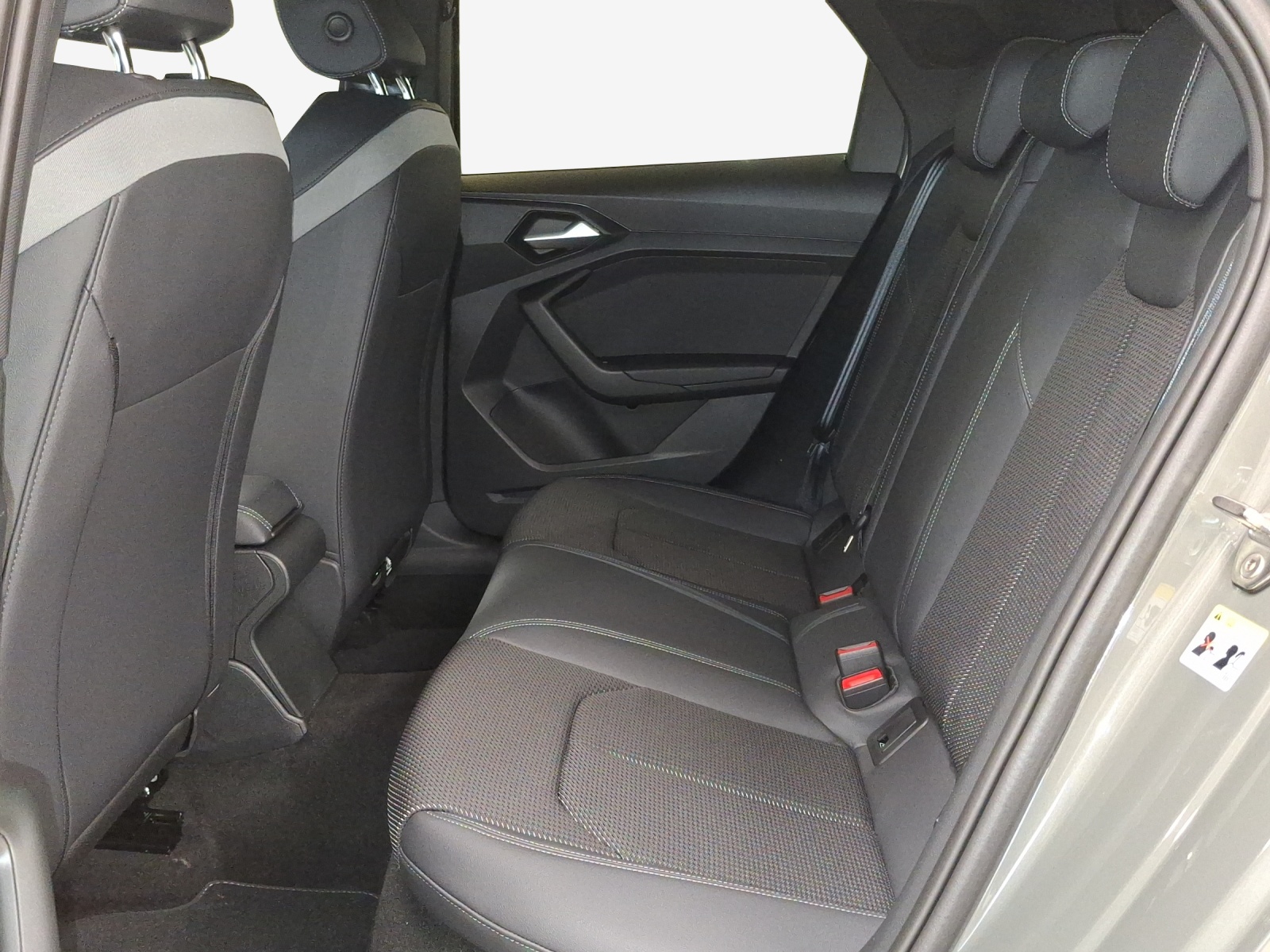AUDI A1 Sportback 30 TFSI S Line Attraction S-tronic-image-11
