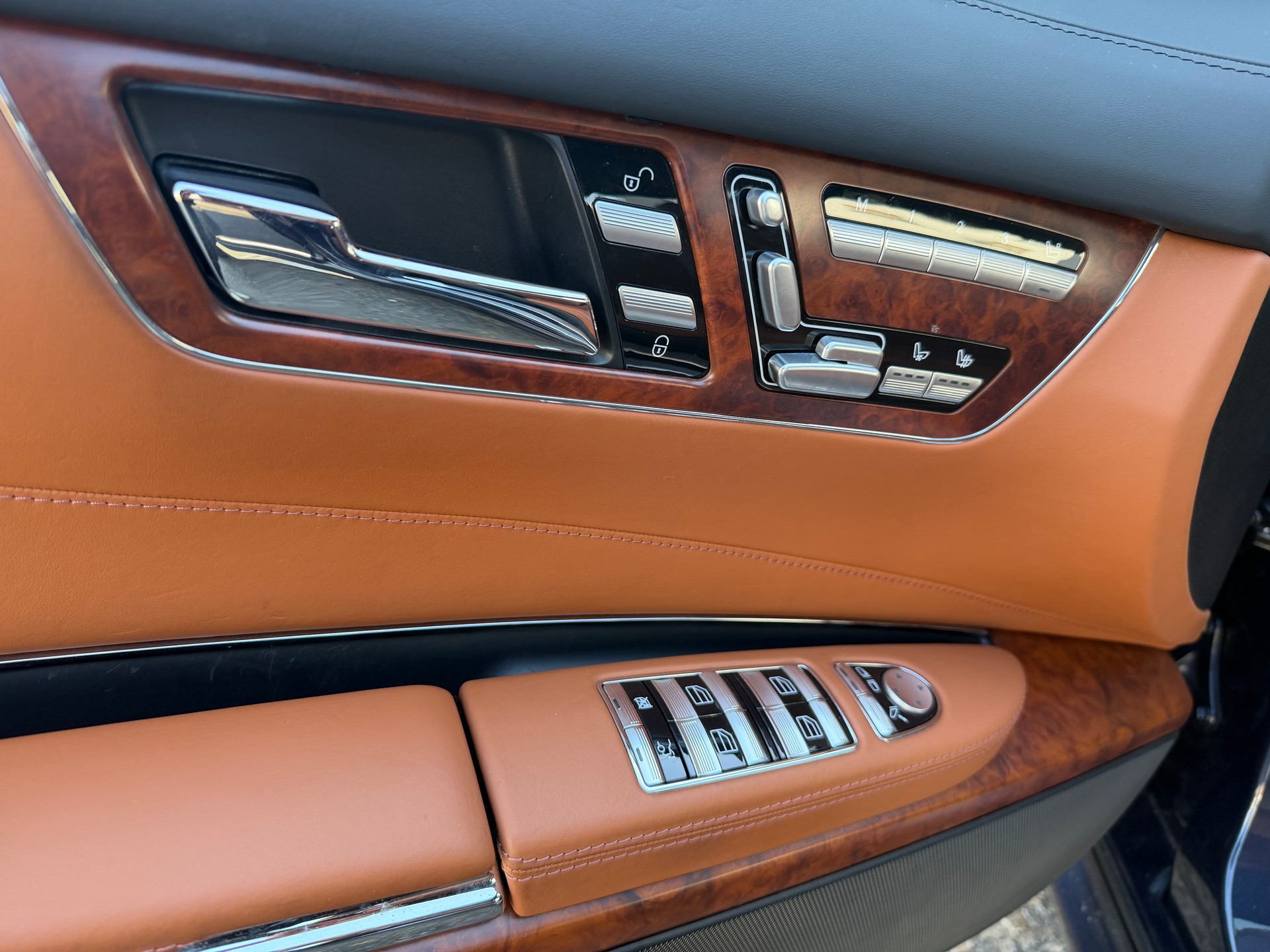 MERCEDES-BENZ CL 500 7G-Tronic-image-7