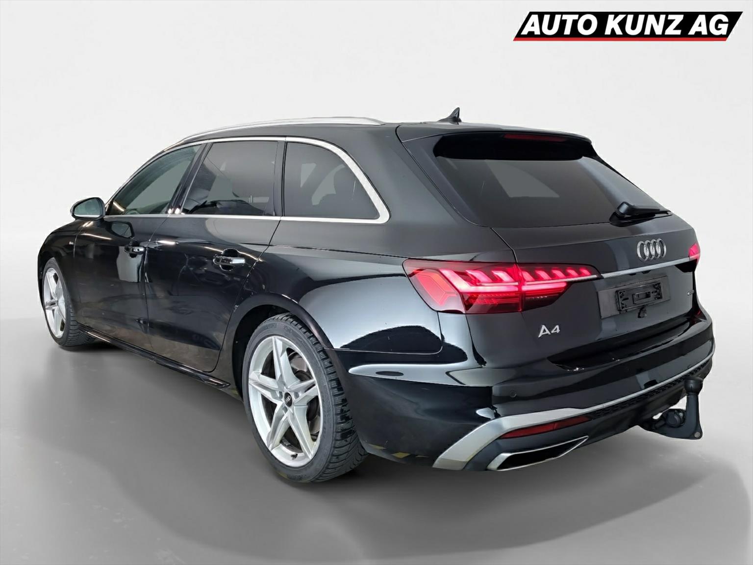 AUDI A4 Avant S line 40 TDI quattro S tronic-image-1