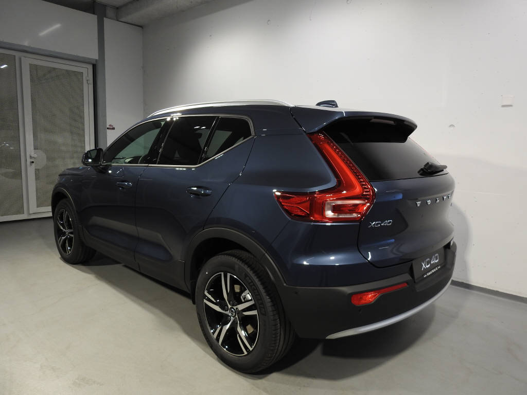 VOLVO XC40 2.0 B3 MH Core-image-3