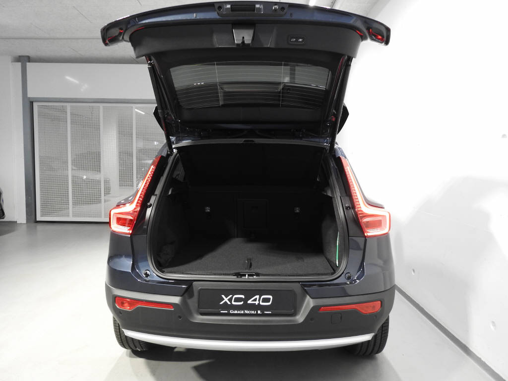 VOLVO XC40 2.0 B3 MH Core-image-5